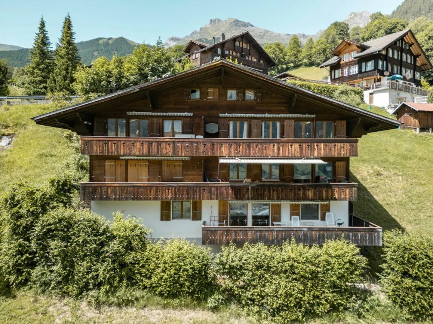 Gepflegte 4.5-Zimmer Dachwohnung am sonnigen Herrschaftsweg - Foto 1 von 21