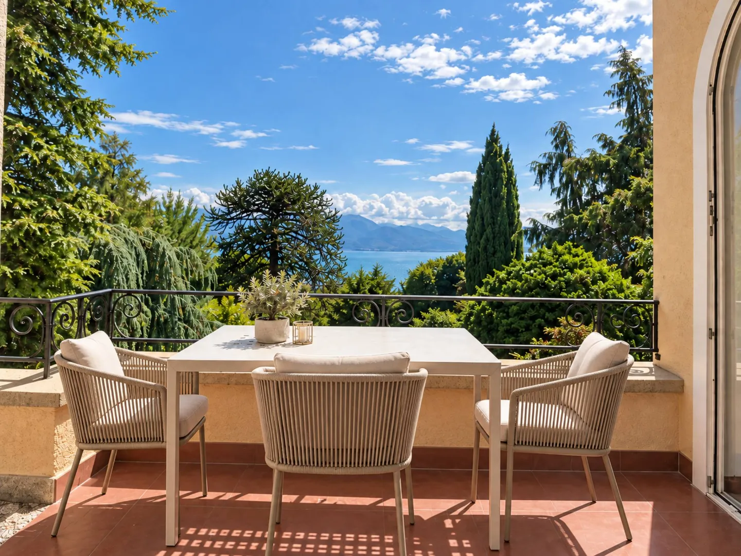 Tuscan-style villa in the heart of Pully - Photo 5 of 13