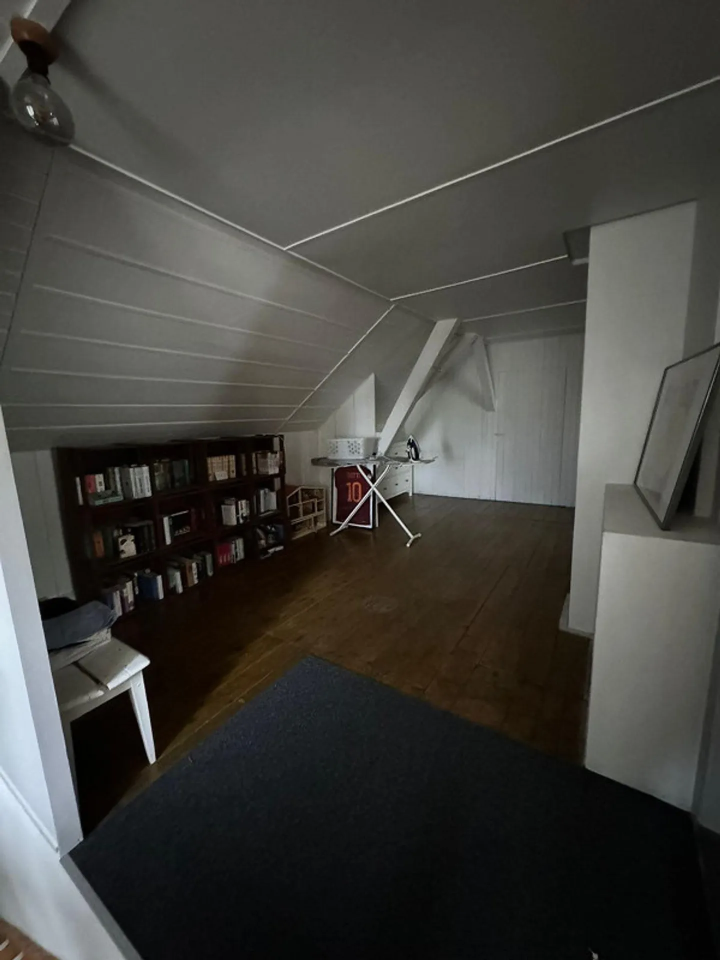 Single-family house with plenty of space and diverse usage options - Photo 6 of 13