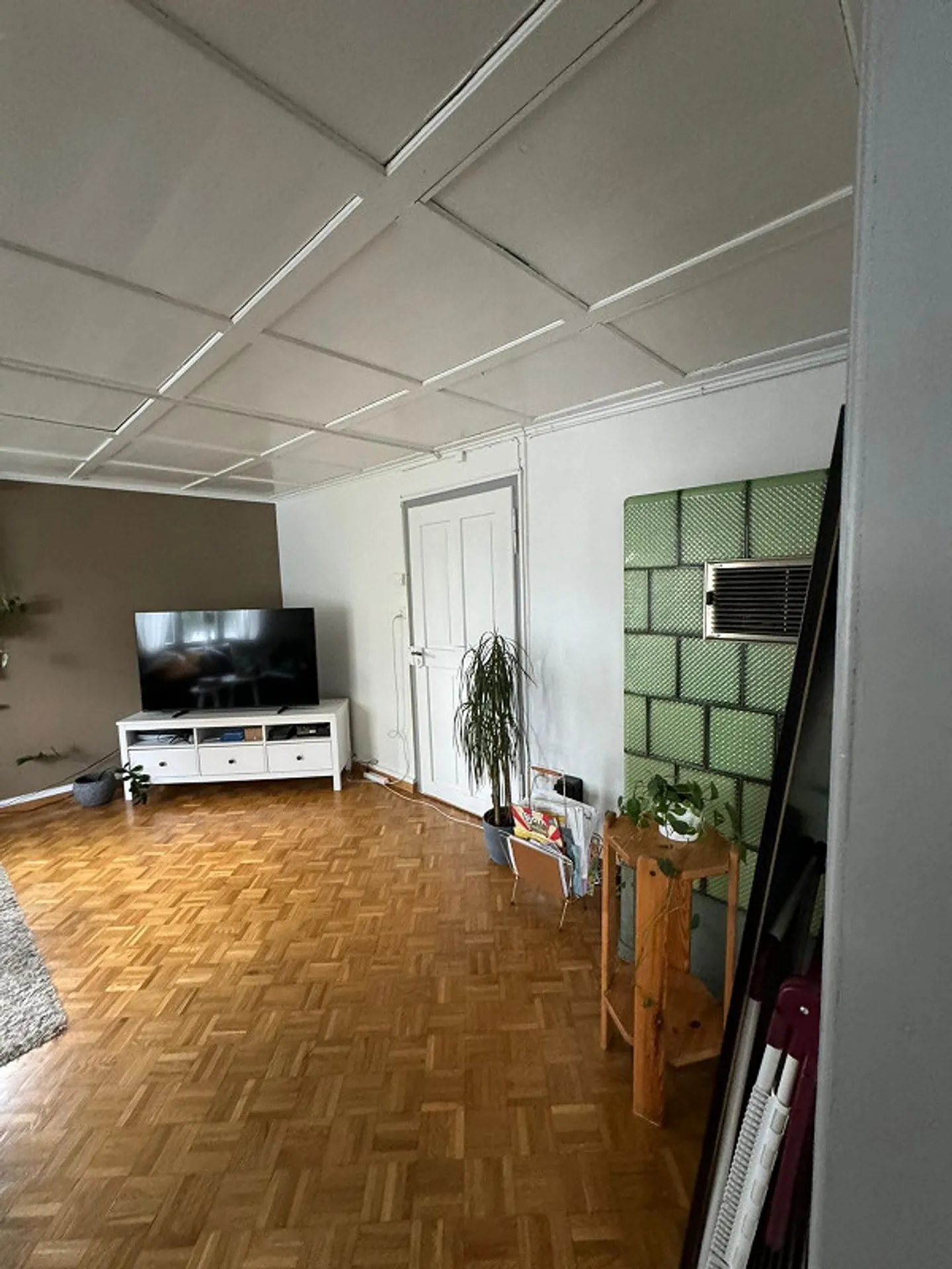 Single-family house with plenty of space and diverse usage options - Photo 11 of 13