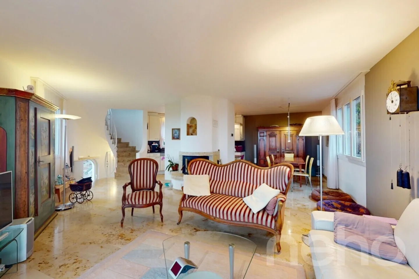 Casa unifamiliare luminosa con vista libera - Foto 3 di 13