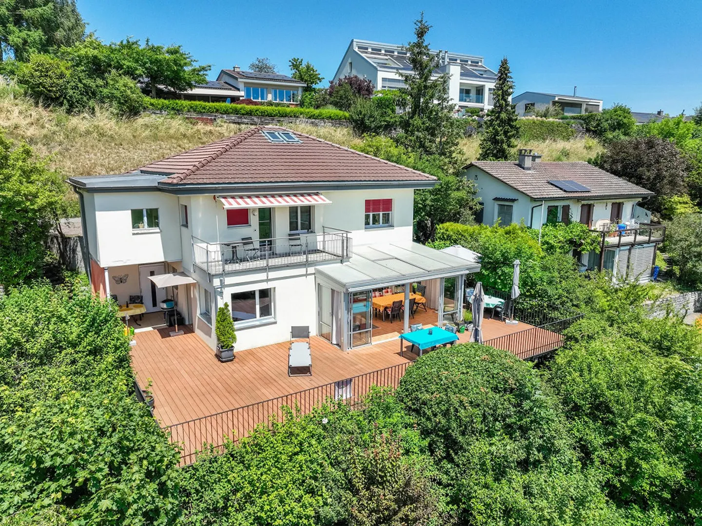 Familienhaus mit atemberaubendem Blick - Foto 1 von 5