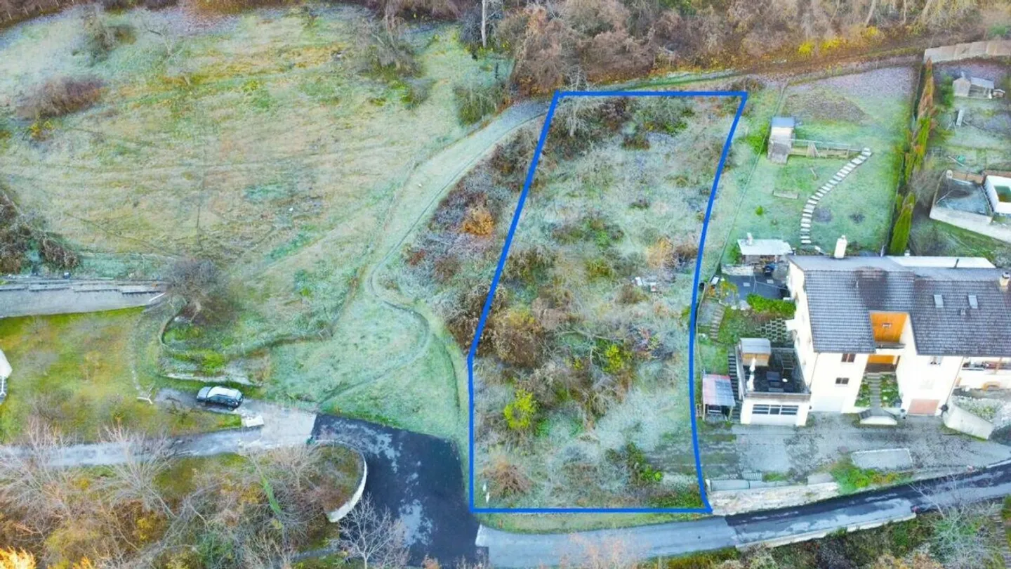 Réservé / Terrain avec vue imprenable à Salins, commune de Sion - Photo 2 sur 2