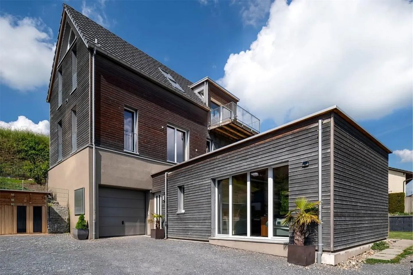 Casa indipendente moderna di 6,5 stanze, studio e potenziale di espansione - Foto 1 di 13