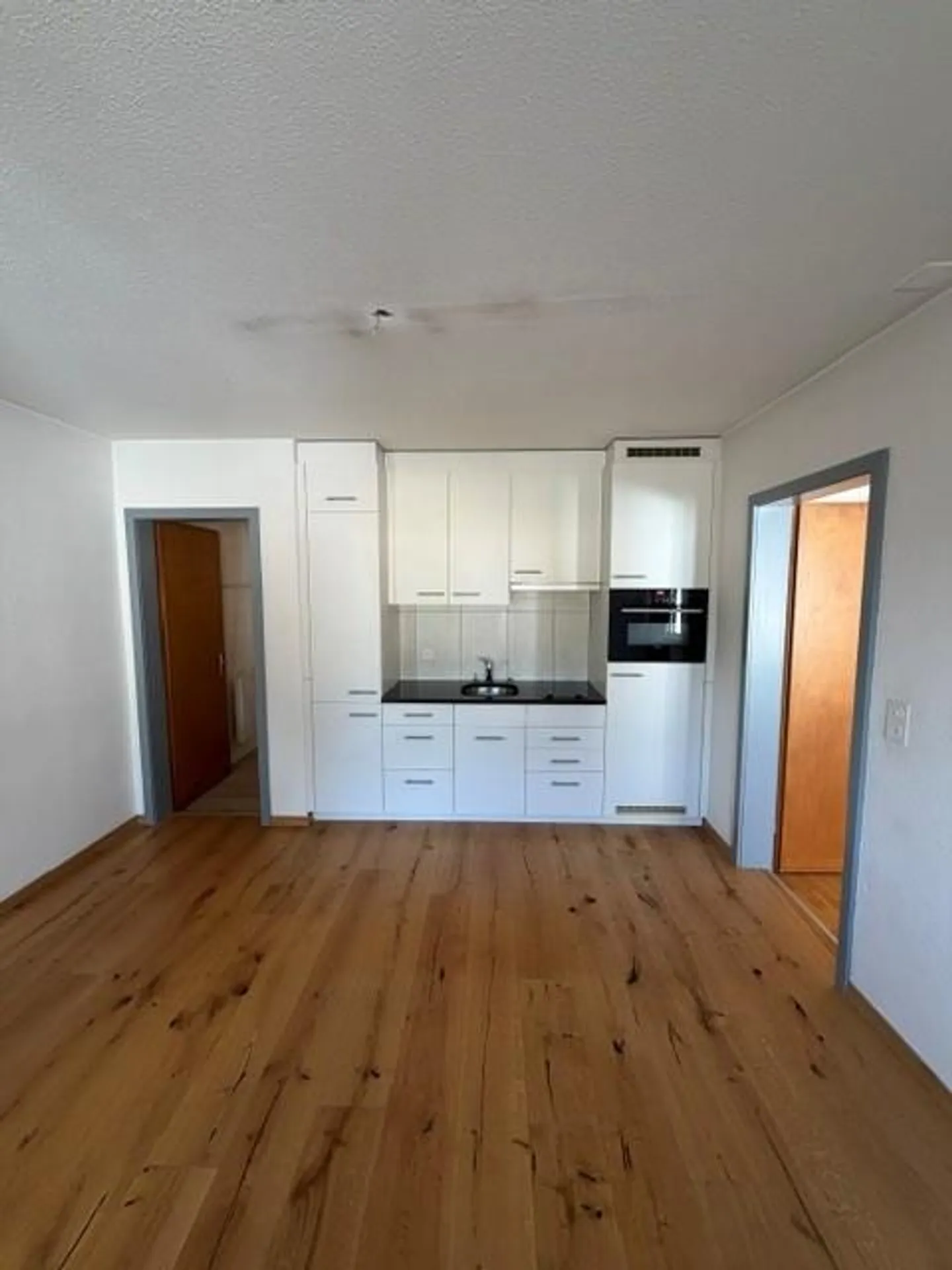 2.0-room apartment in the heart of Flims limited until 31.03.2027 - Photo 1 of 6