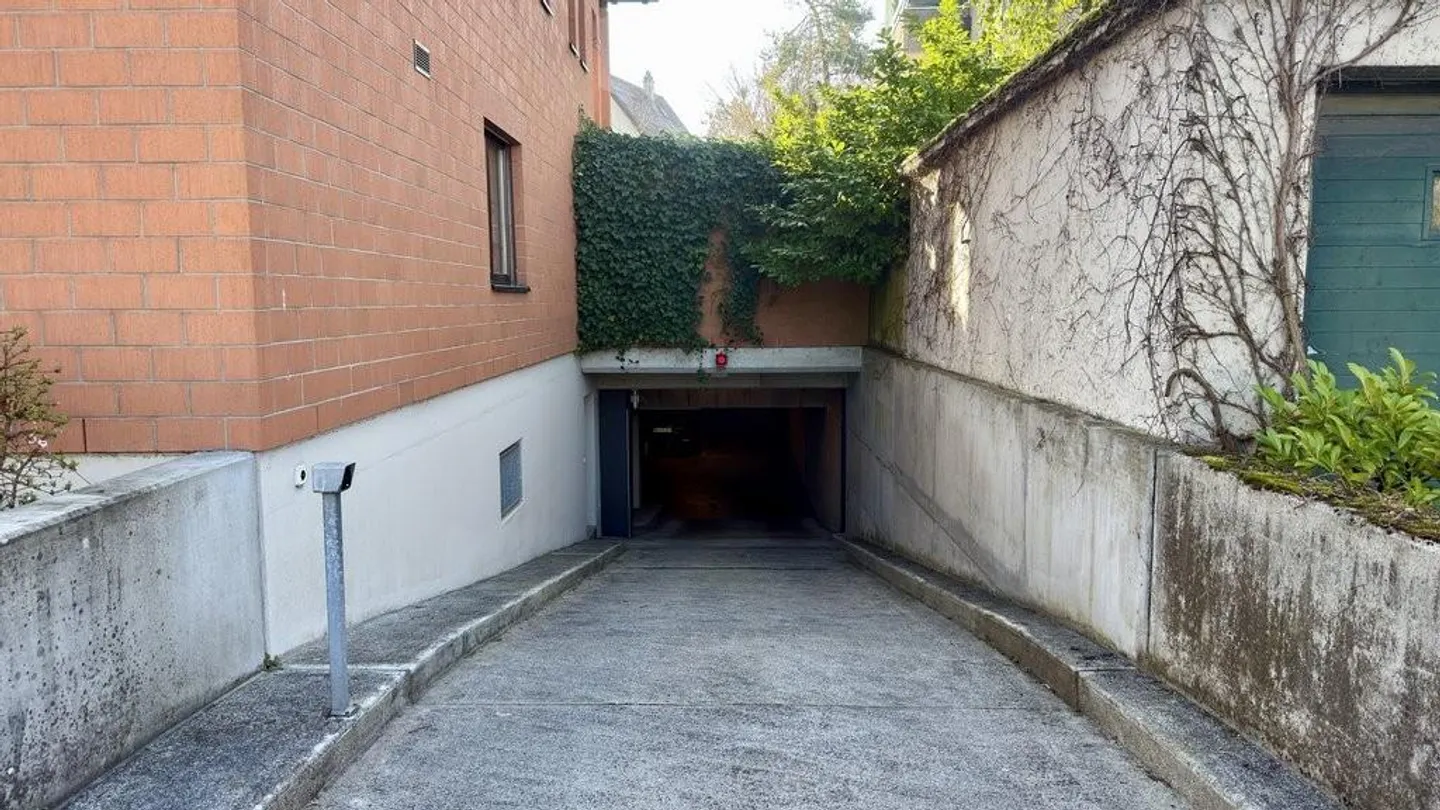 Parking spaces for rent in Riehen - Photo 2 of 3