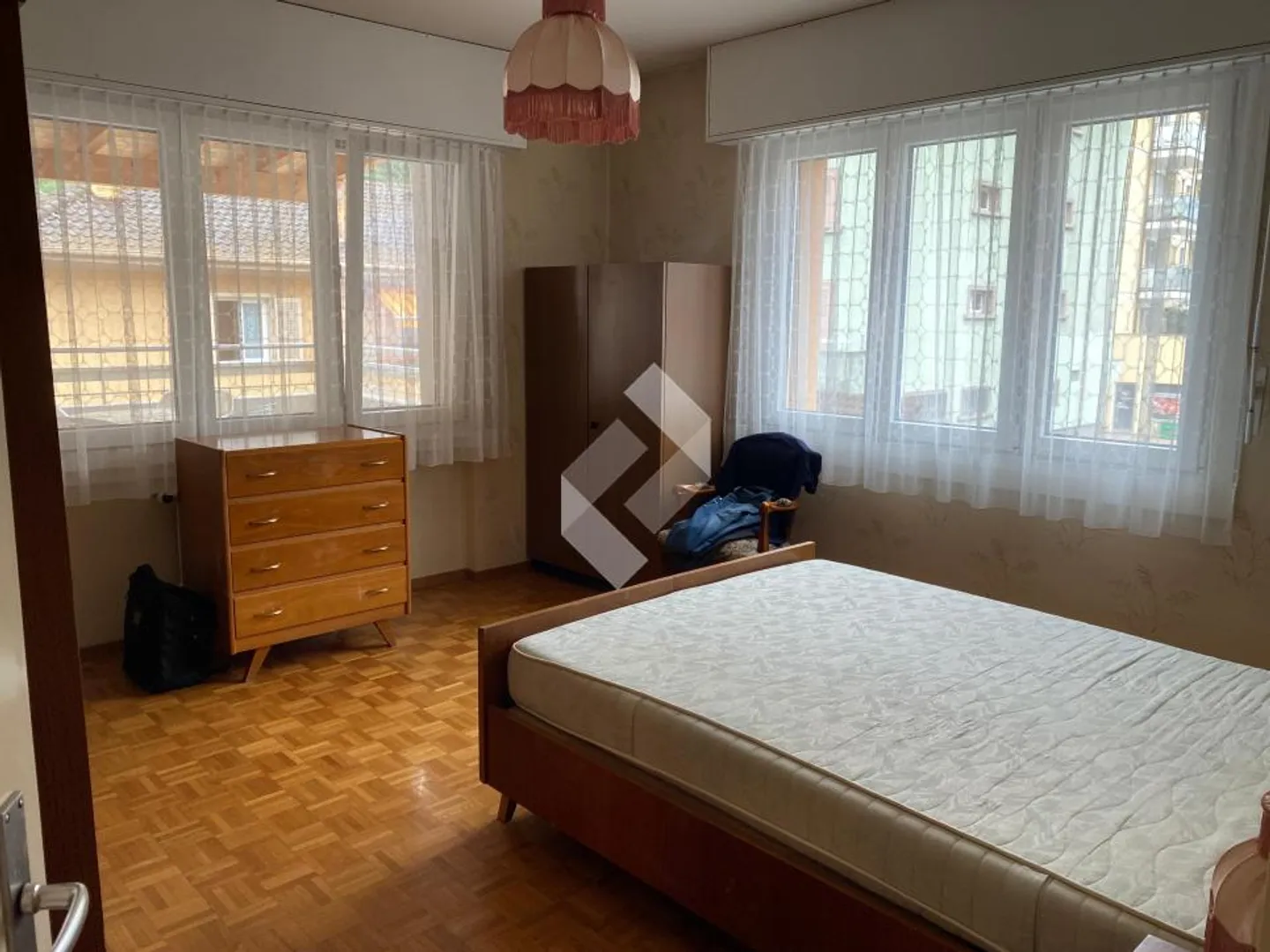 2.5 Room Apartment for Rent - Large Terrace - Photo 2 of 7