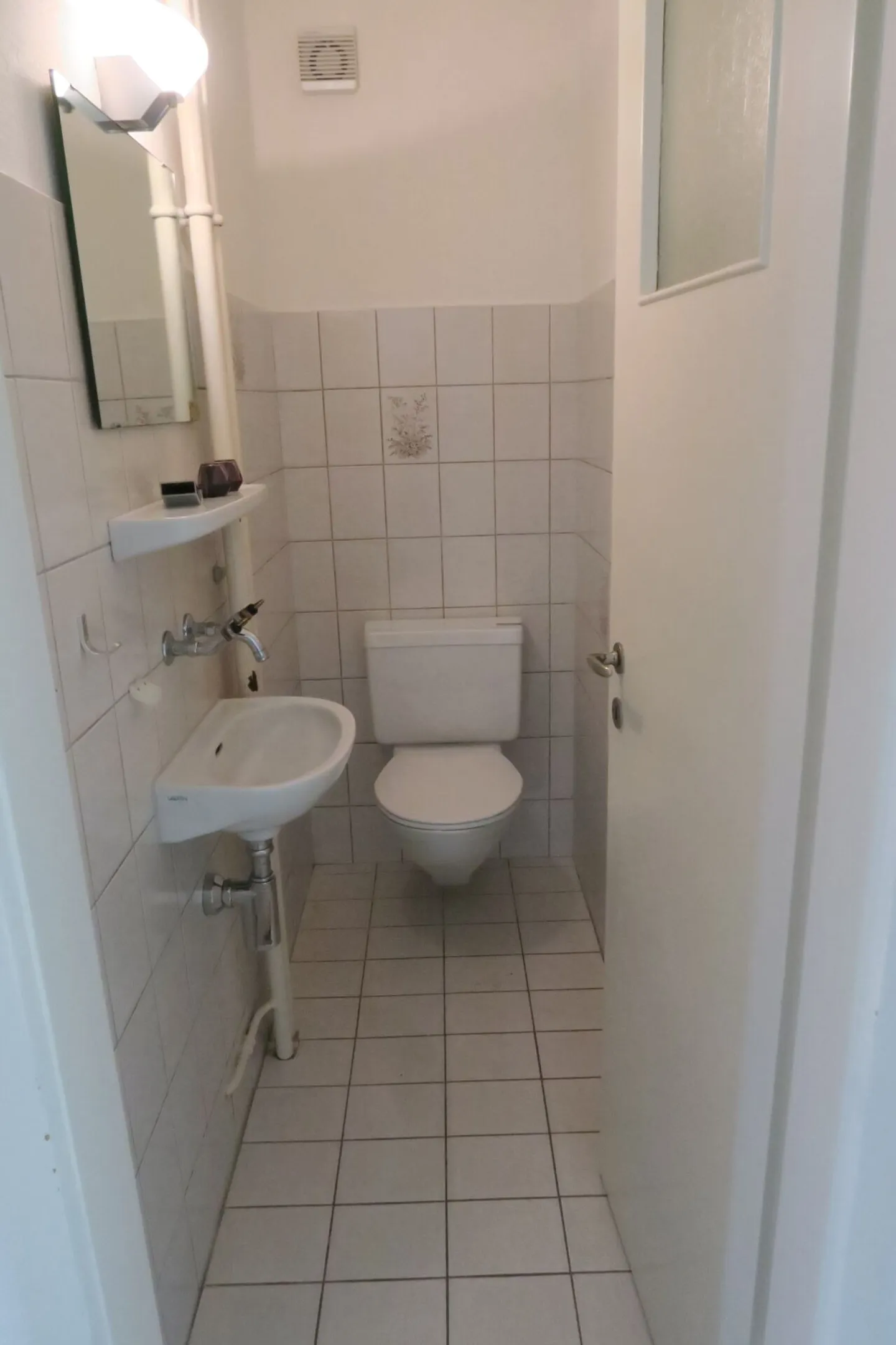 Furnished room in a 4-person student shared flat - central location, room no. 1 - Photo 6 of 6
