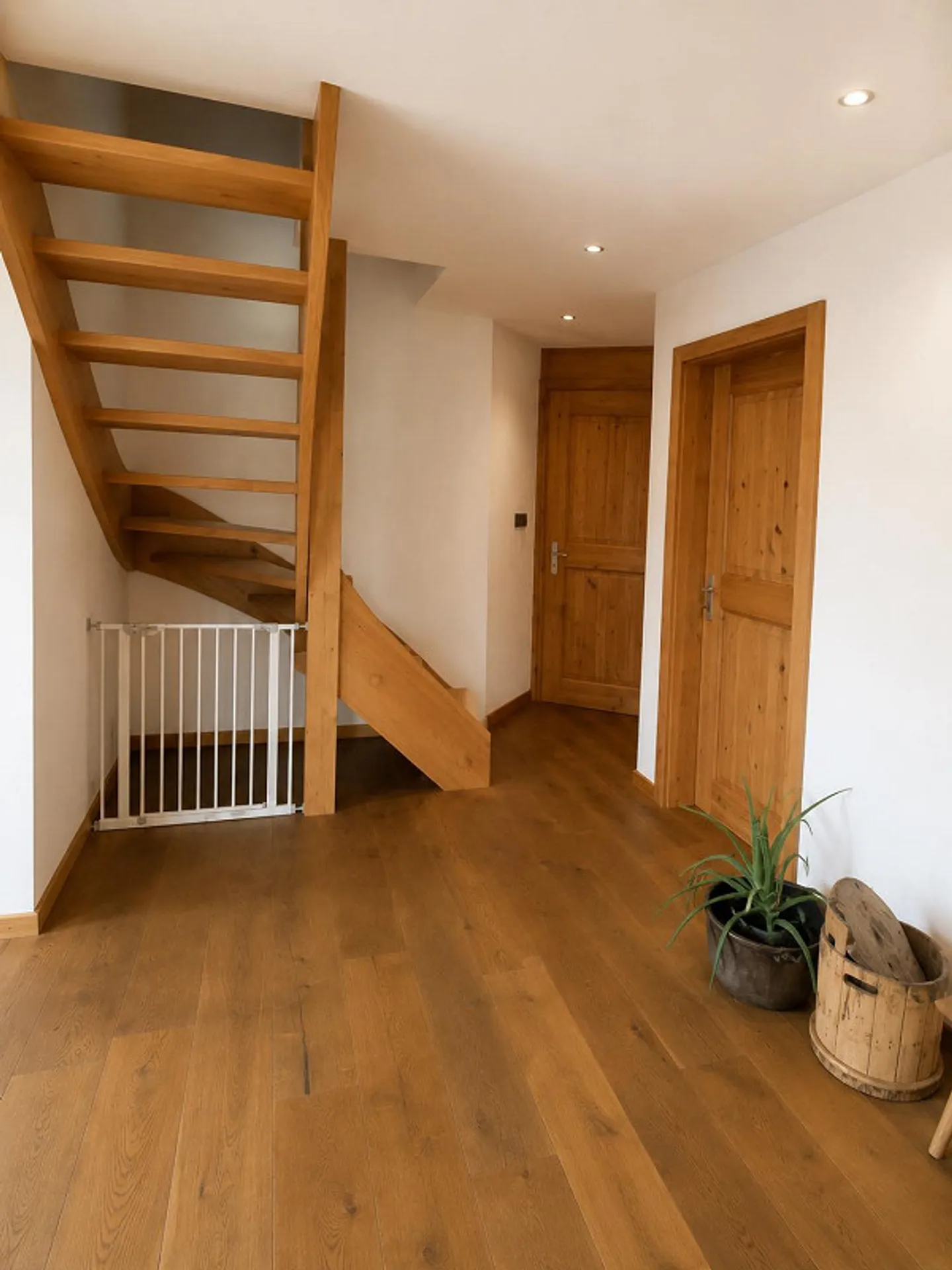 5 Room Apartment for Rent - Photo 6 of 6