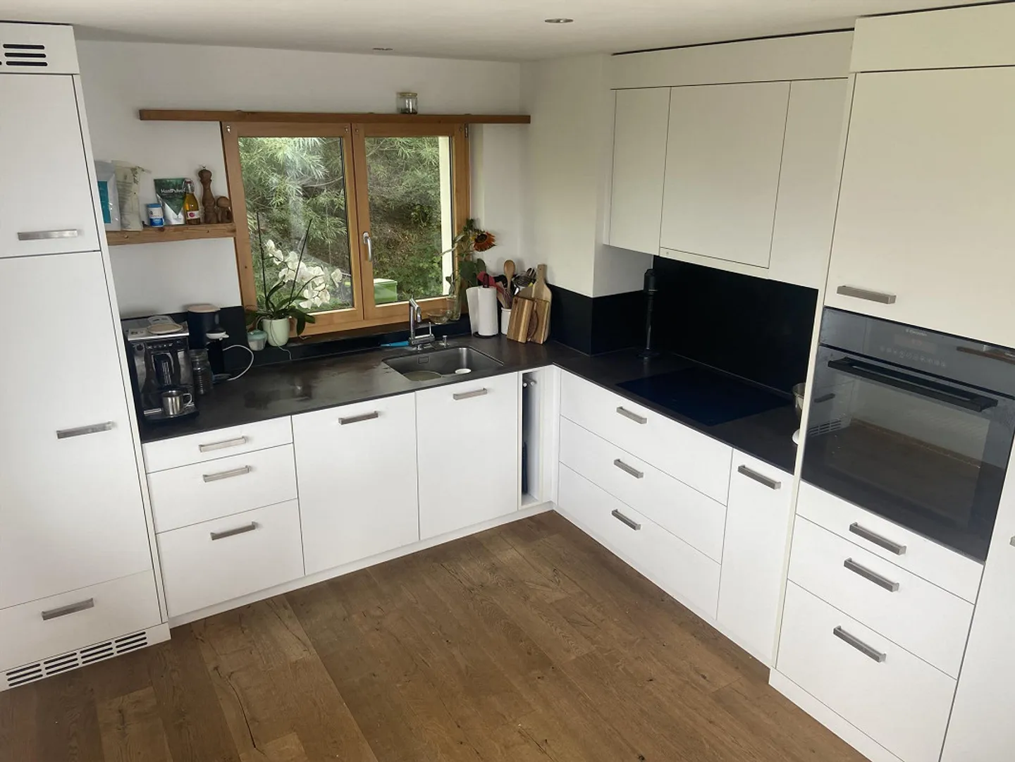 5 Room Apartment for Rent - Photo 1 of 6