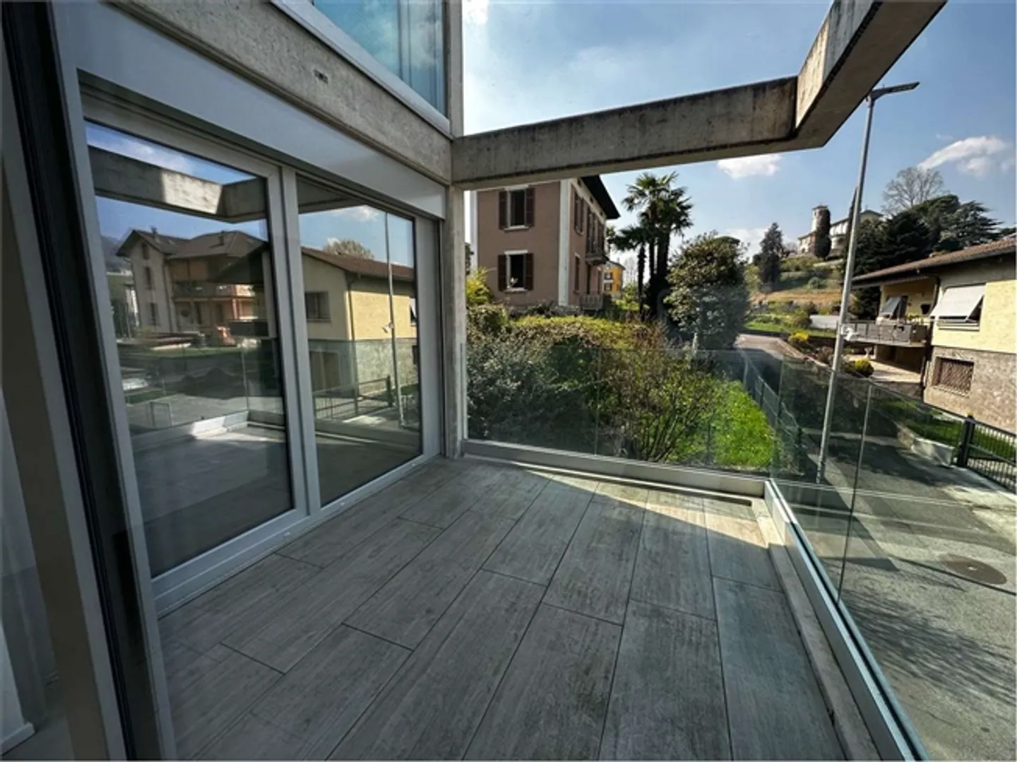 Casa unifamiliare luminosa con giardino privato - Foto 9 di 20