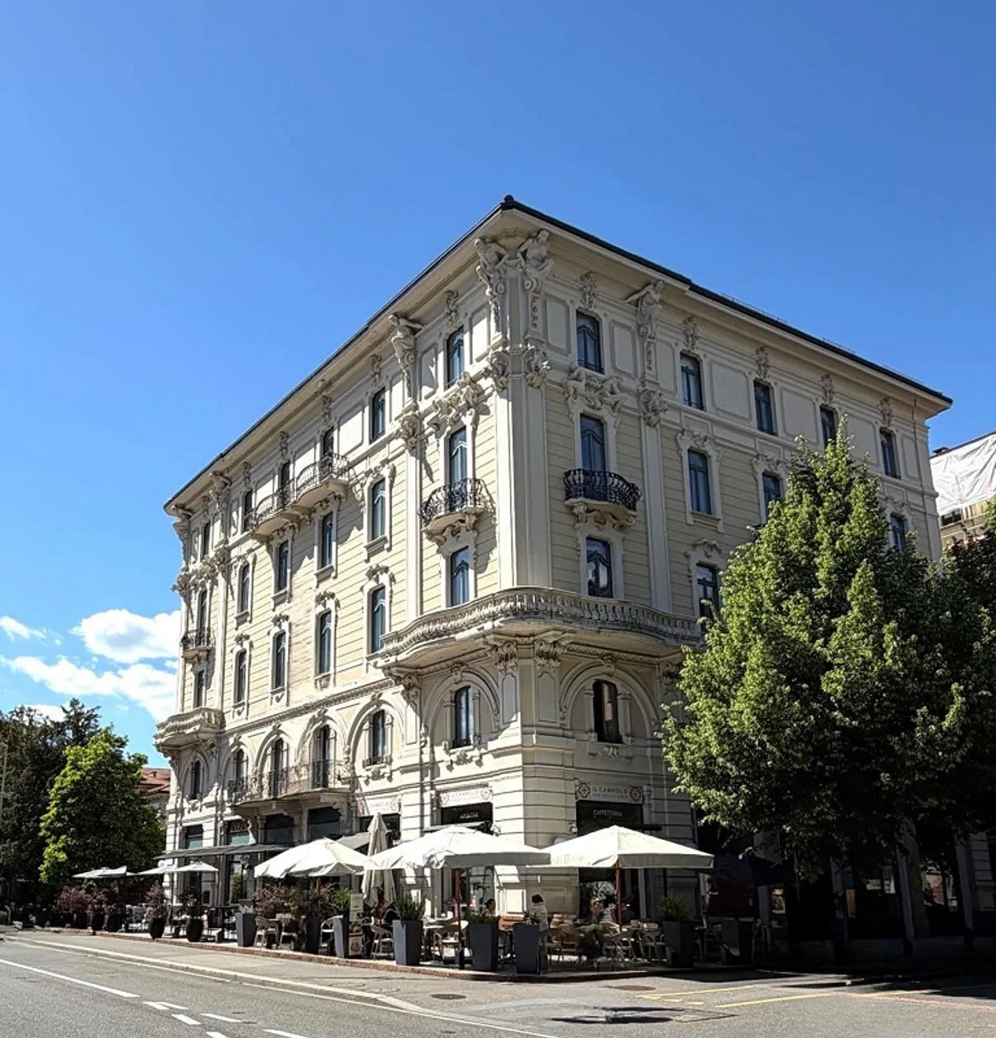 Résidence historique de prestige au cœur de Lugano - Photo 1 sur 3