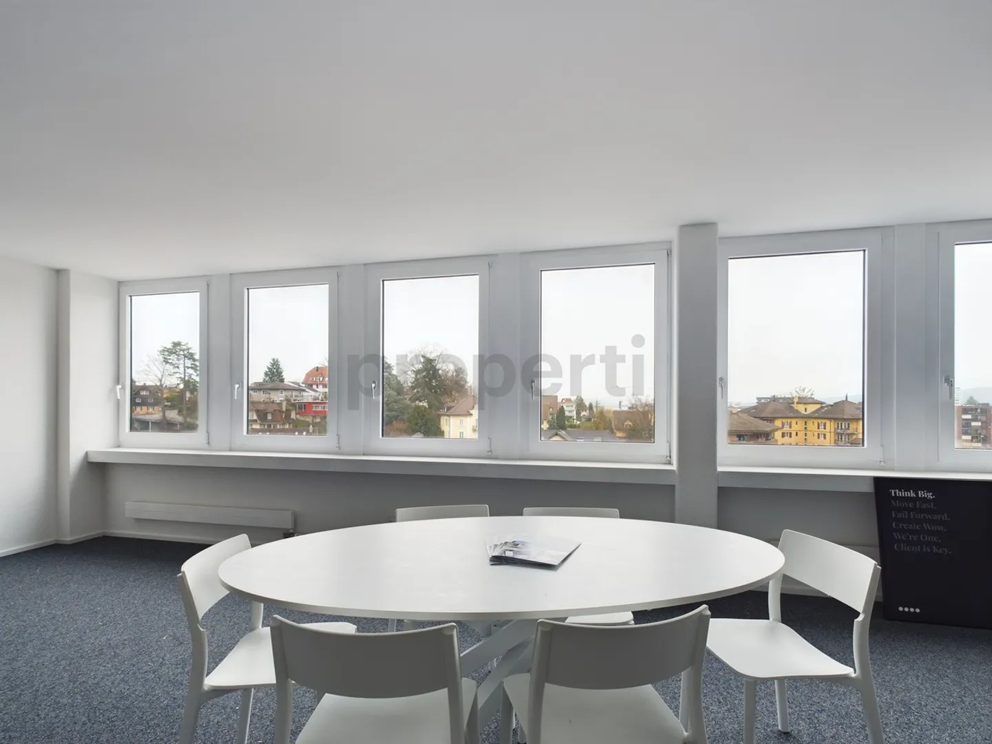 Ufficio unico e luminoso a Emmen presso la stazione ferroviaria - Foto 6 di 7