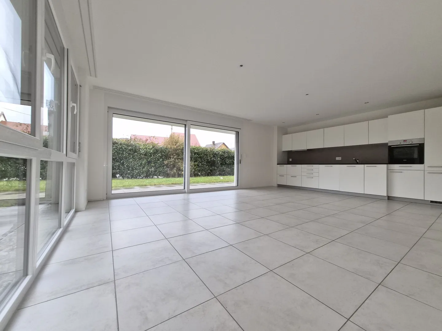 Appartamento di 4,5 locali con terrazza-giardino - Foto 2 di 15