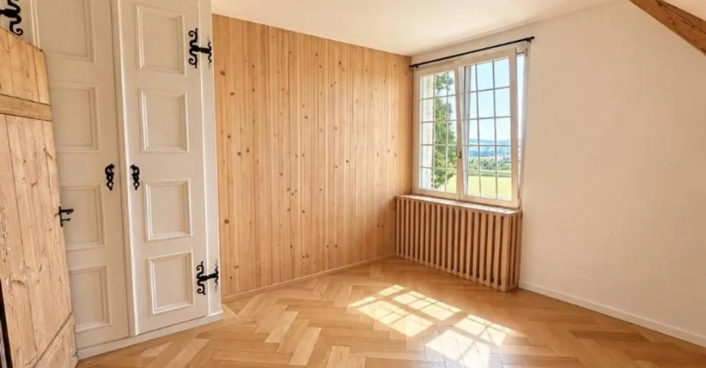 Charmante Wohnung im historischen Schloss - Foto 3 von 11