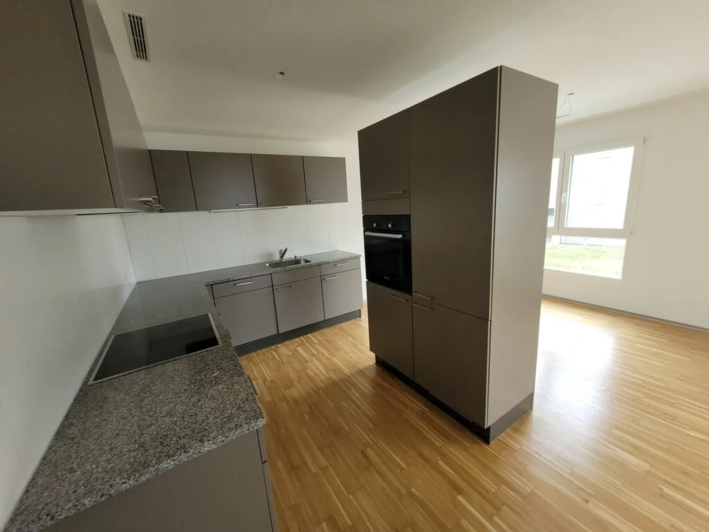 Living in a quiet and child-friendly location - Photo 4 of 7