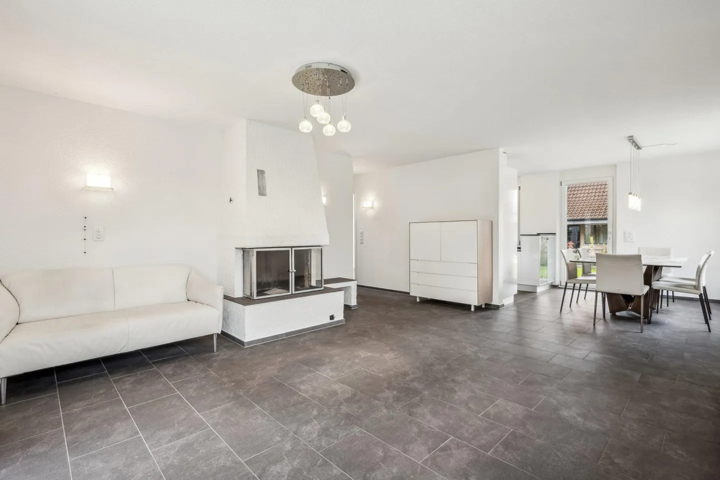 Charming 5.5-room single-family house with large garden in Nottwil - Photo 7 of 11