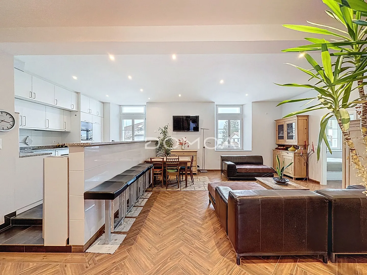 Appartement 4,5 pièces de caractère au coeur de Mézières - Photo 3 sur 11