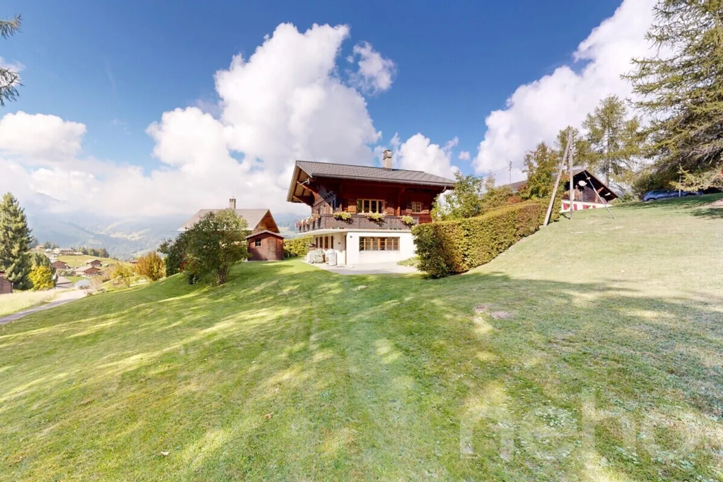 Exklusiv: Wunderschönes Chalet mit 4 Schlafzimmern und großem Garten - Foto 11 von 12