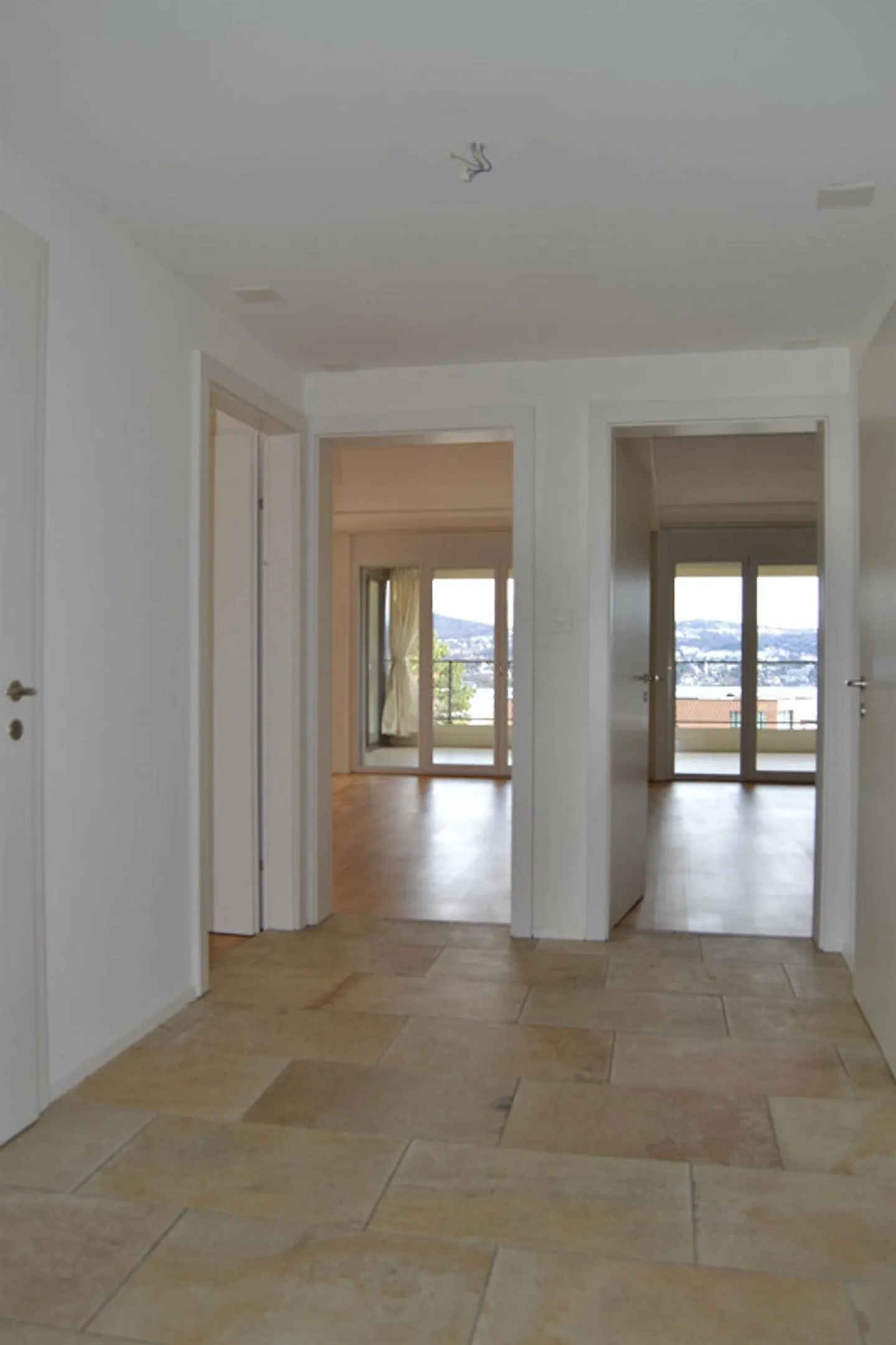 Geräumige Wohnung in Wollishofen - Foto 6 von 9