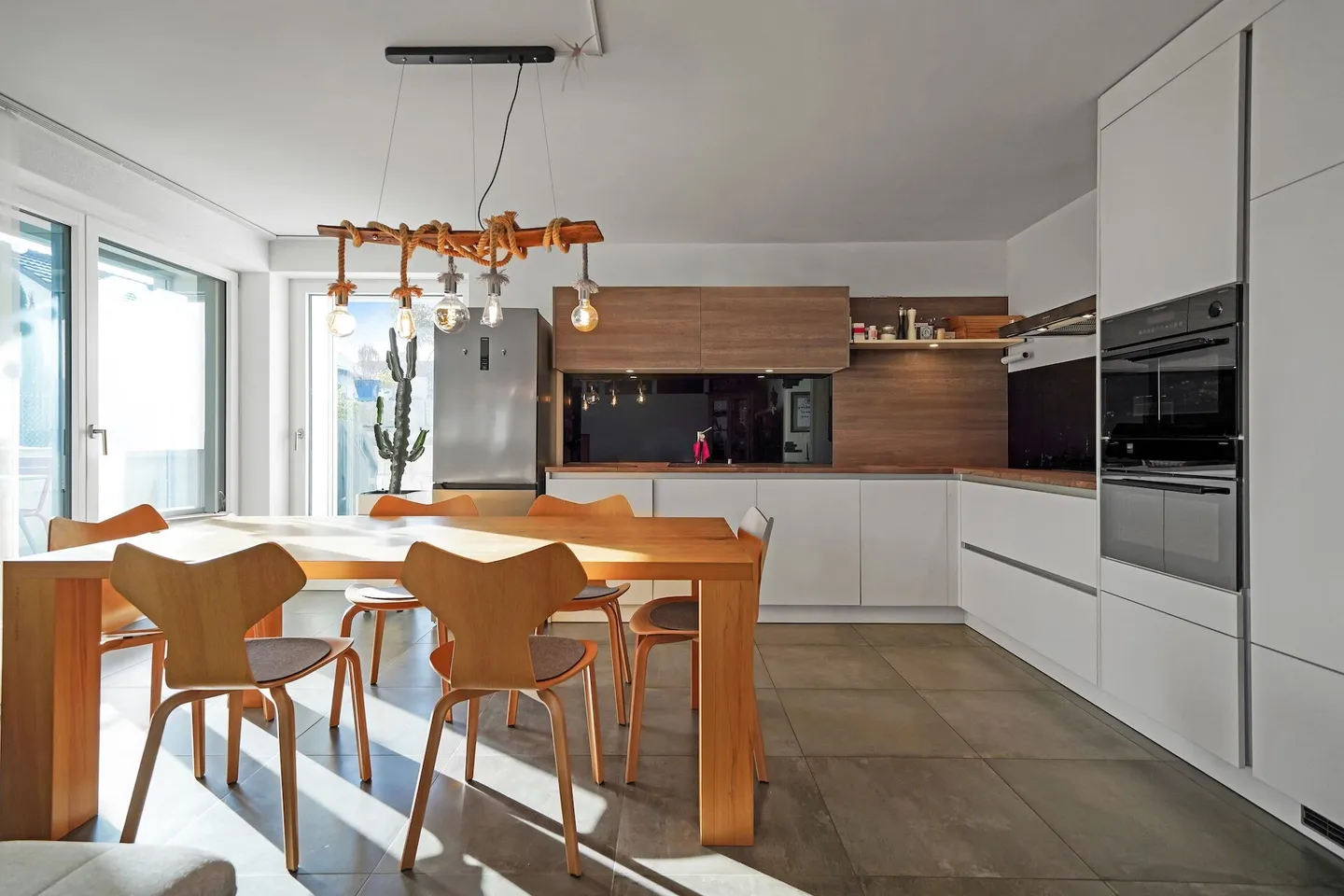 Condominio moderno di 2,5 stanze PLUS con giardino, come nuovo - Foto 4 di 13