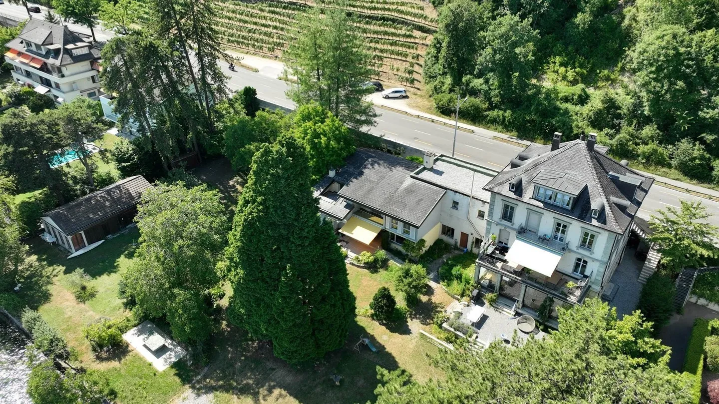 Casa unifamiliare con accesso al lago - Foto 3 di 25