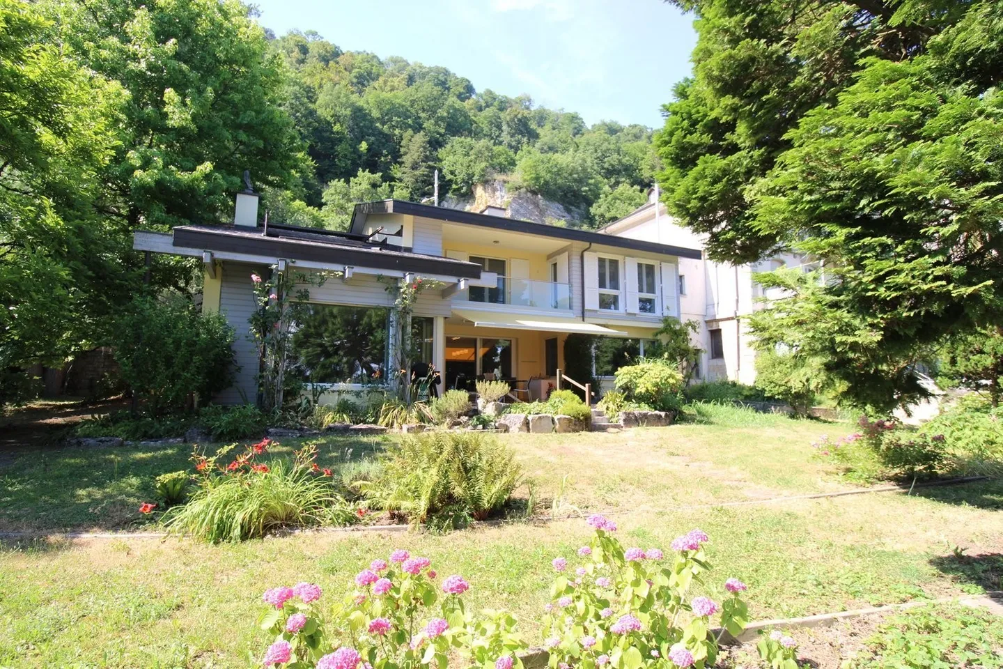 Casa unifamiliare con accesso al lago - Foto 4 di 25