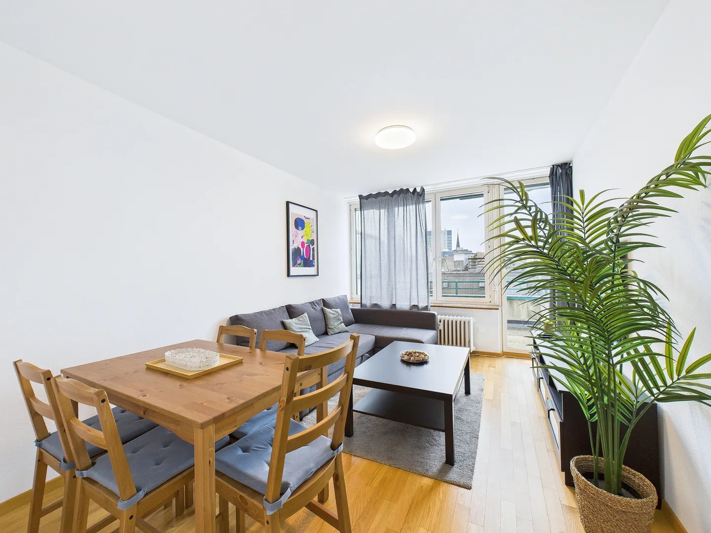 APPARTAMENTO 3 LOCALI A ZURIGO - DISTRETTO 4 AUSSERSIHL, ARREDATO, TEMPORANEO - Foto 1 di 7