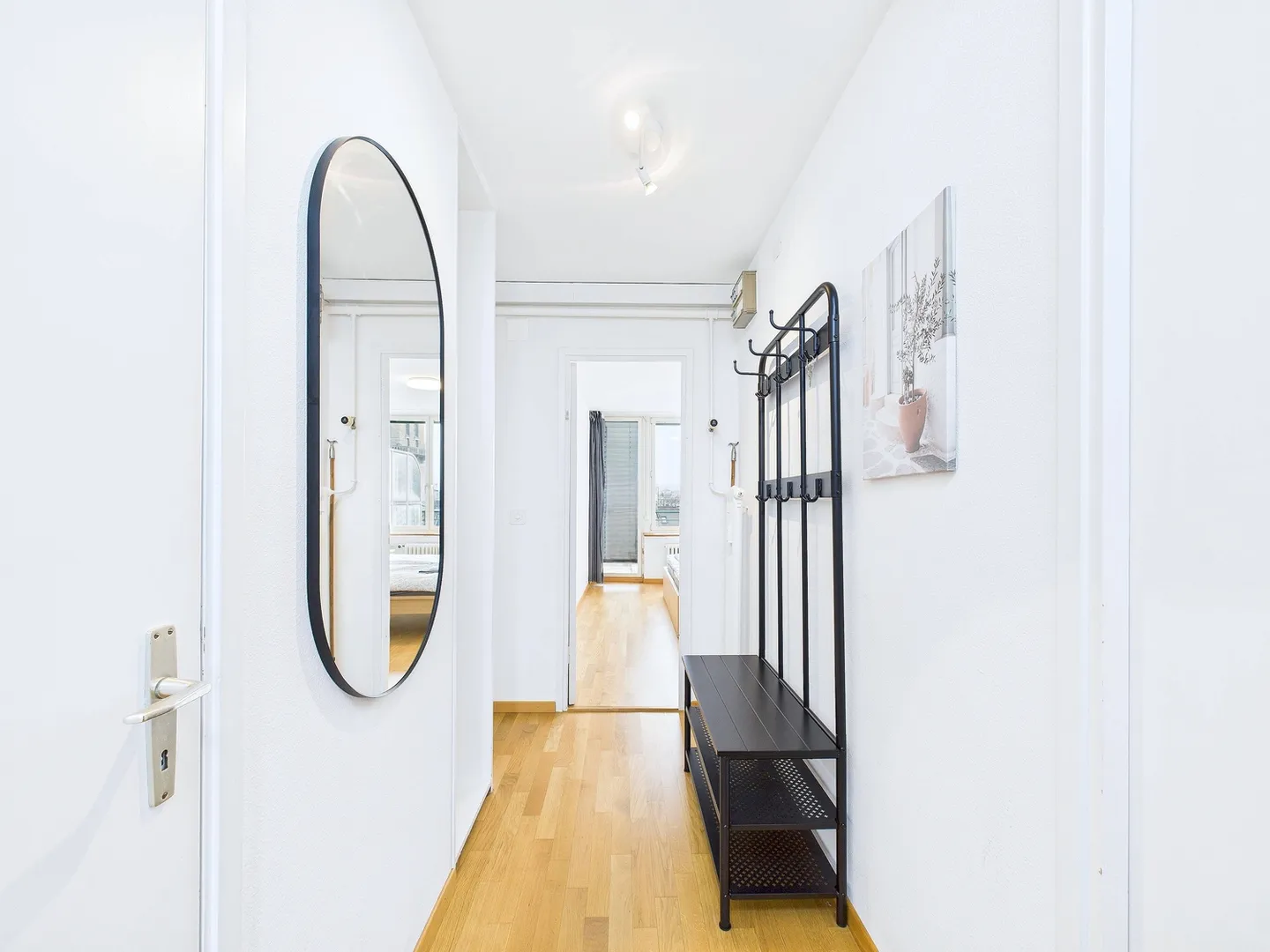 APPARTAMENTO 3 LOCALI A ZURIGO - DISTRETTO 4 AUSSERSIHL, ARREDATO, TEMPORANEO - Foto 2 di 7