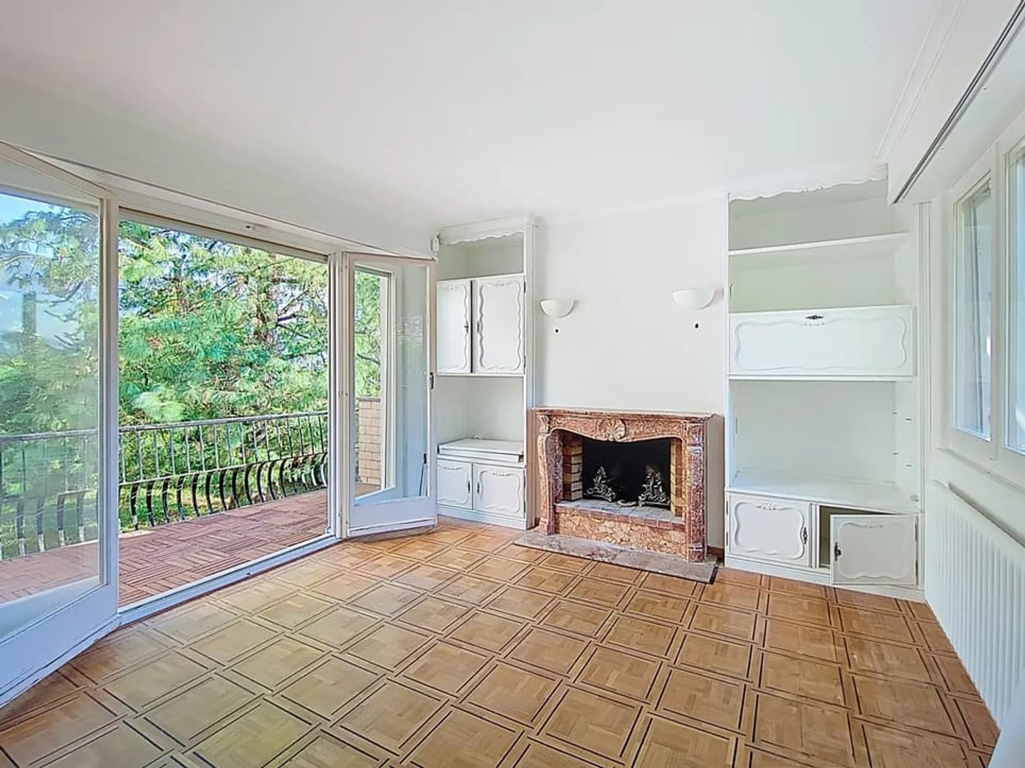 Exclusive! Renovated 5.5-room detached house with garden and lake view - Photo 5 of 13