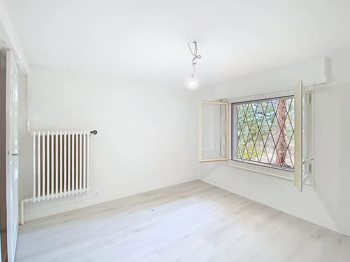 Exclusive! Renovated 5.5-room detached house with garden and lake view - Photo 11 of 13