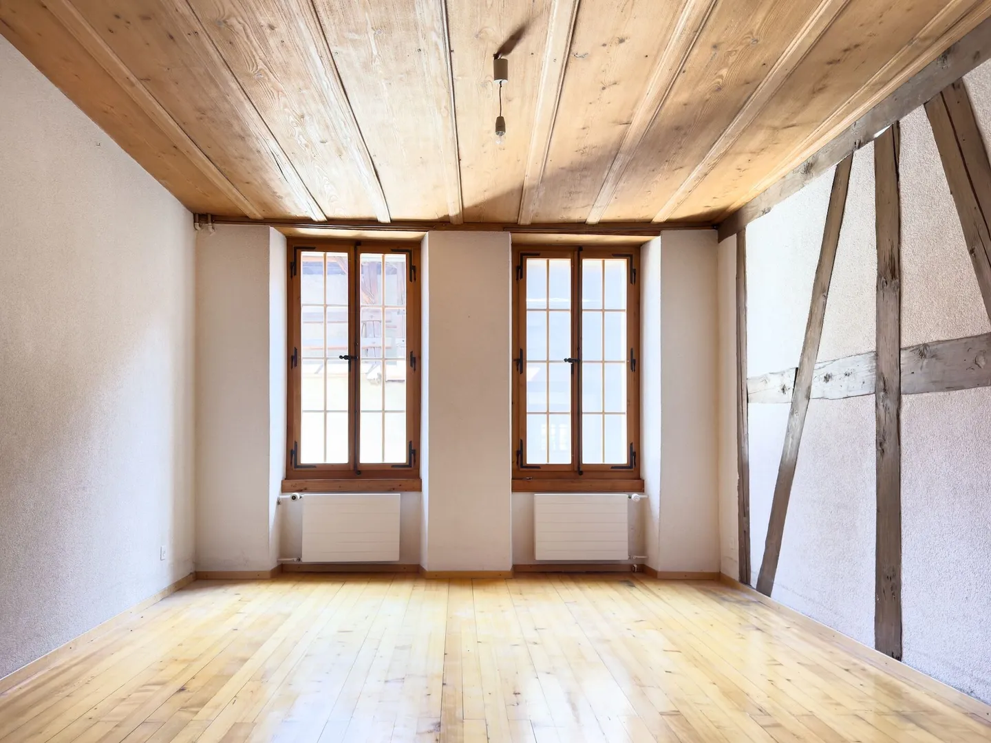 Maison de ville historique de 10 pièces avec tour de guet privée et jardin enchanteur dans le Stedtli historique de Laupen - Photo 19 sur 32