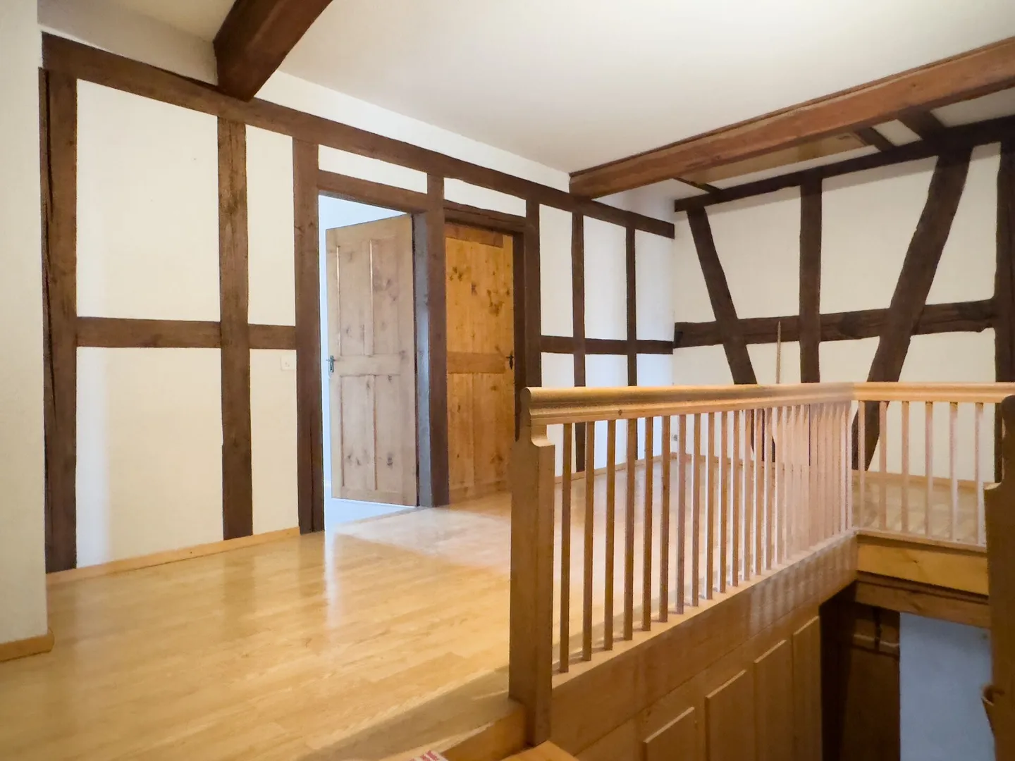 Maison de ville historique de 10 pièces avec tour de guet privée et jardin enchanteur dans le Stedtli historique de Laupen - Photo 20 sur 32
