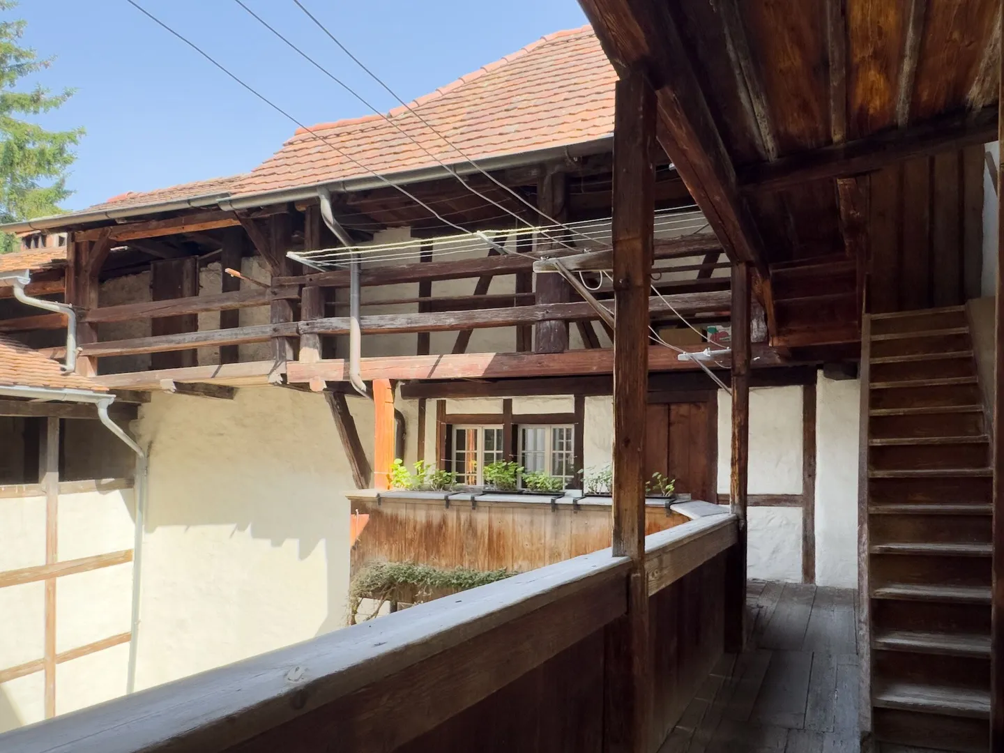 Maison de ville historique de 10 pièces avec tour de guet privée et jardin enchanteur dans le Stedtli historique de Laupen - Photo 22 sur 32