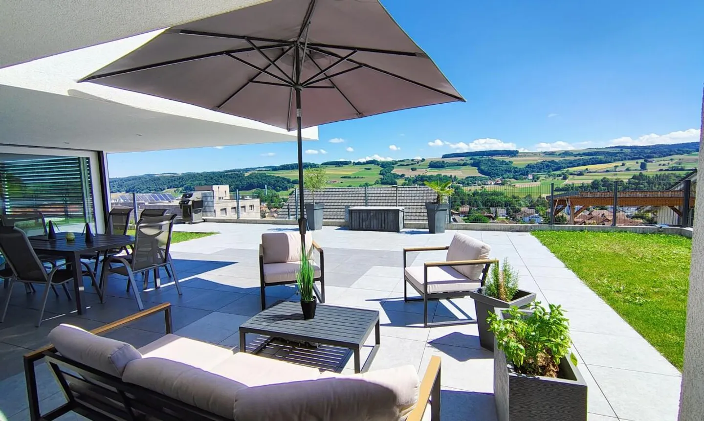 Large luxury villa with exceptional panorama 30 minutes from Lausanne - Photo 3 of 13