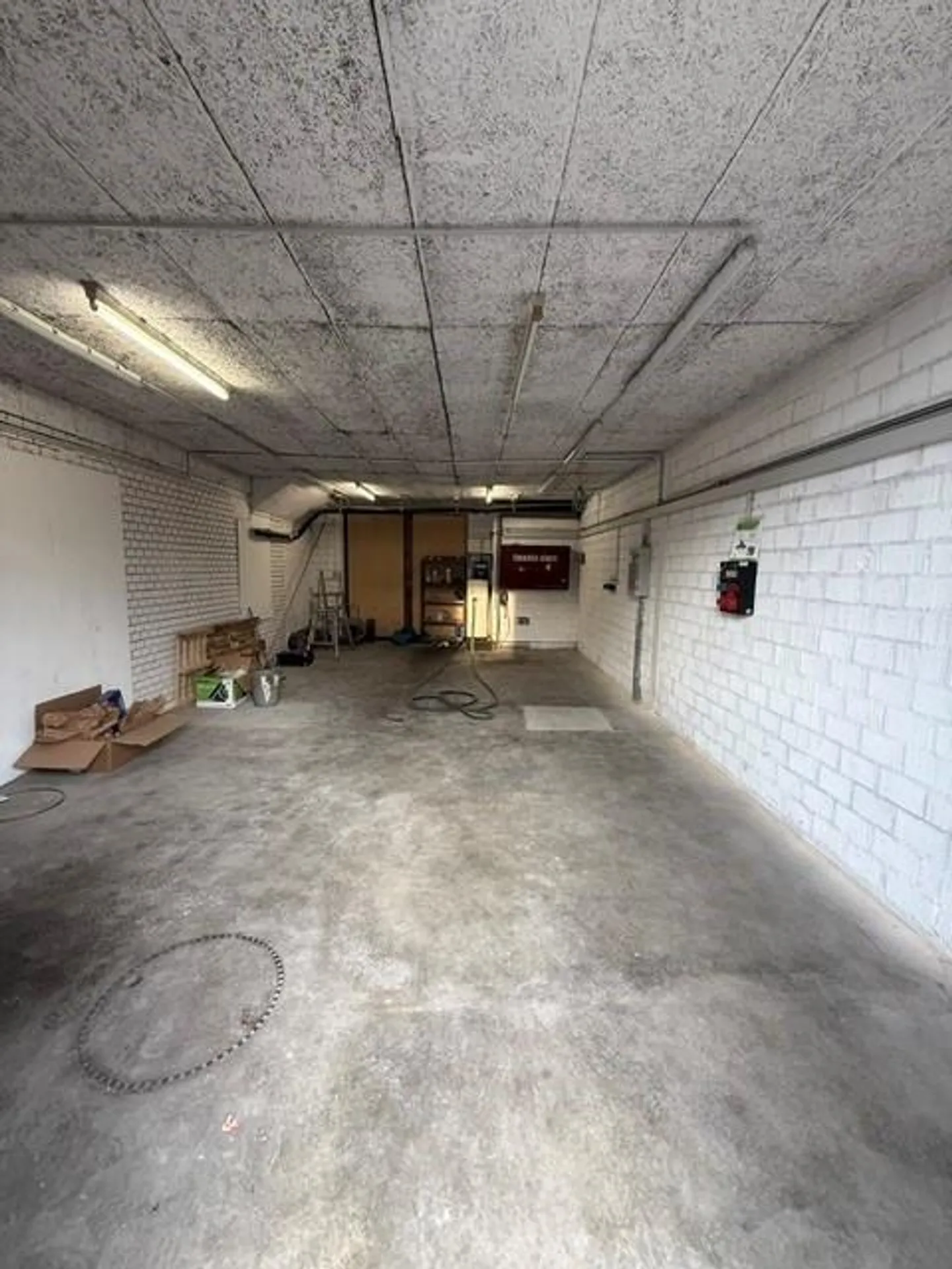 Installations de stockage / d'atelier - Photo 5 sur 6