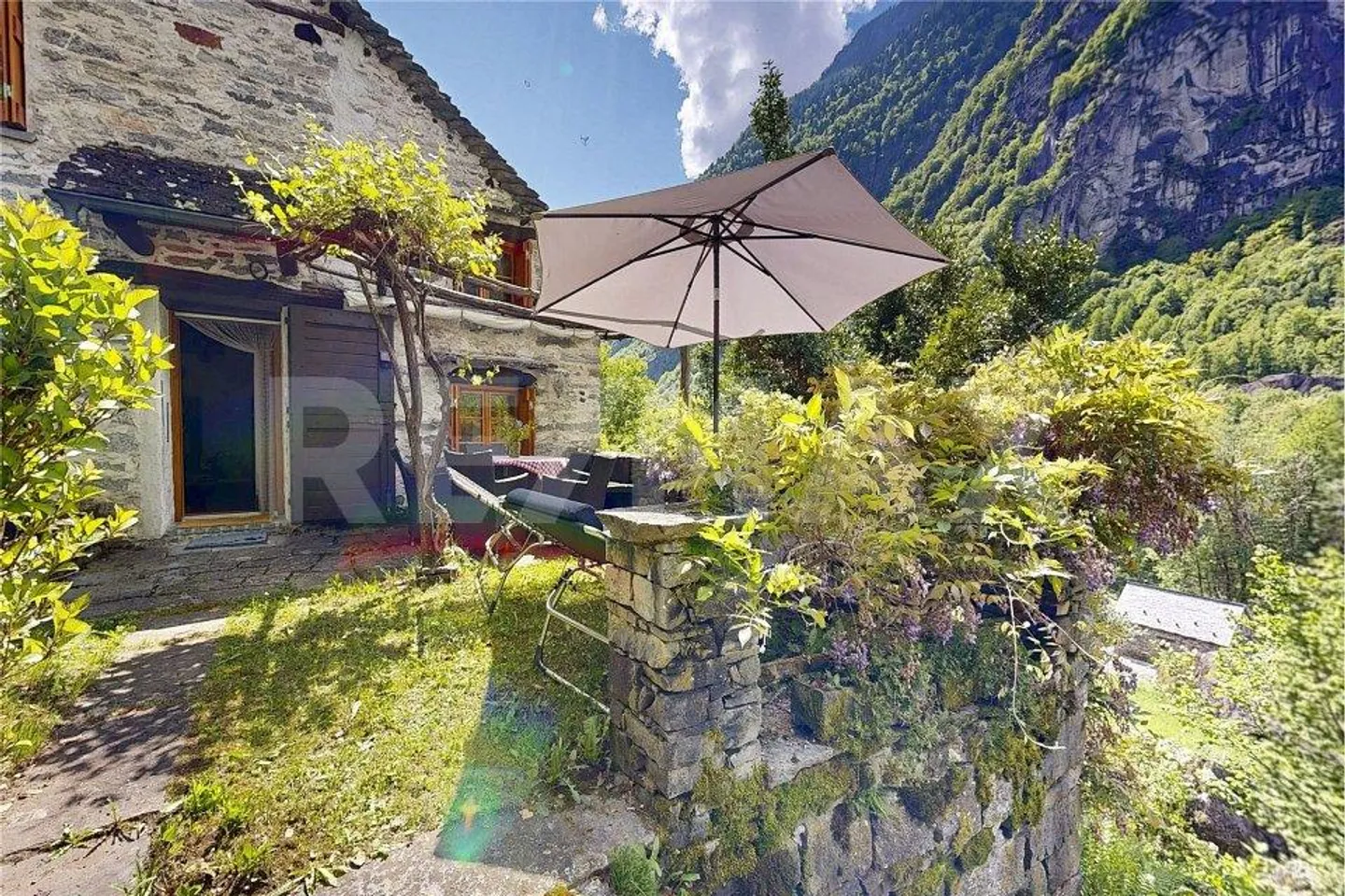 Rustic immersed in nature - Photo 1 of 13