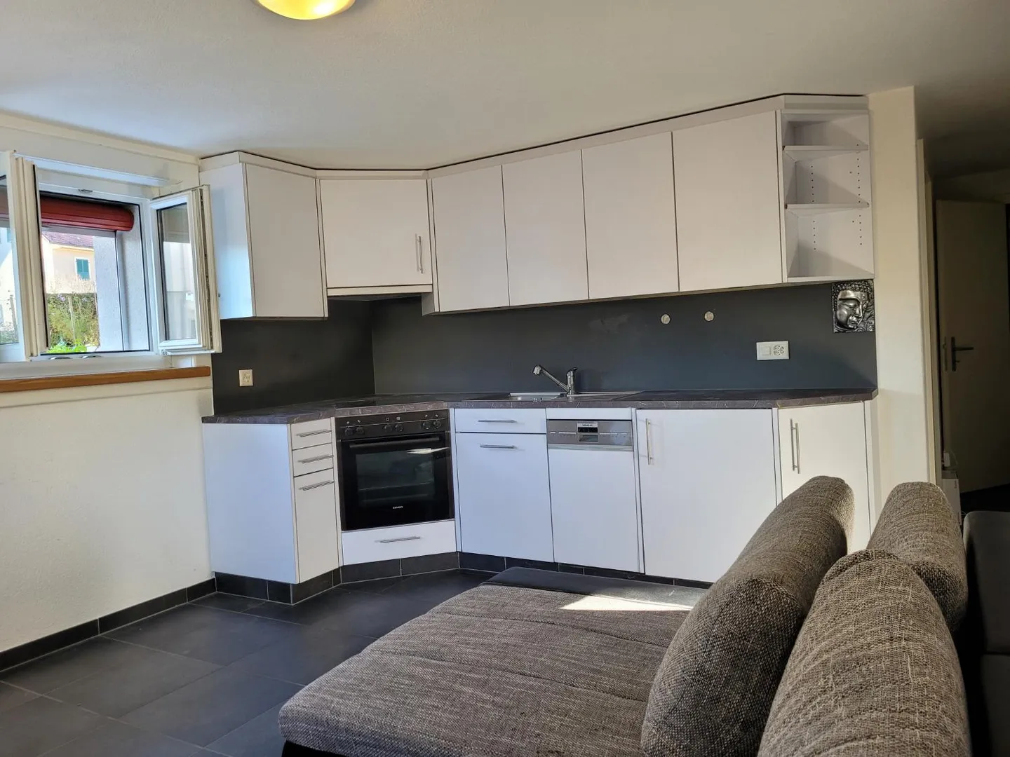 Charmant appartement 2.5 pièces - Photo 4 sur 9