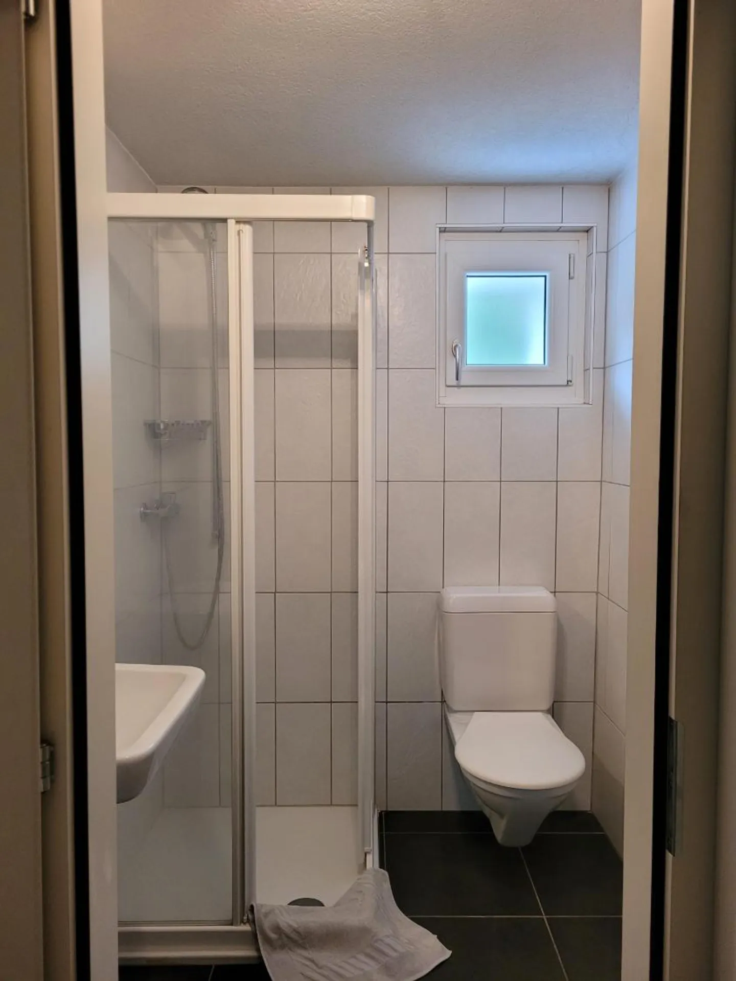 Charmant appartement 2.5 pièces - Photo 8 sur 9