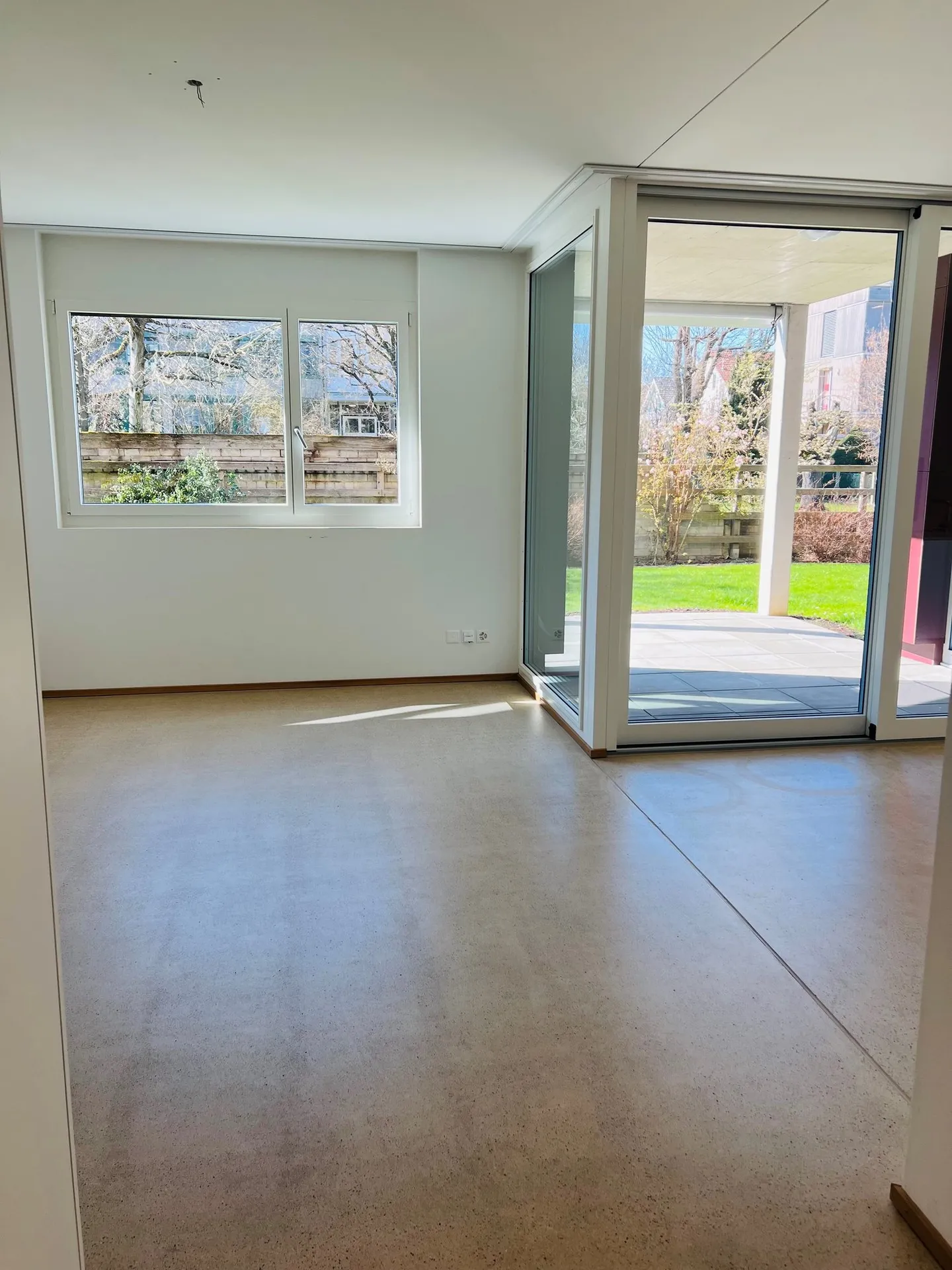 Moderne 3.5-Zimmer-Wohnung 1.OG mit Balkon - Foto 7 von 14