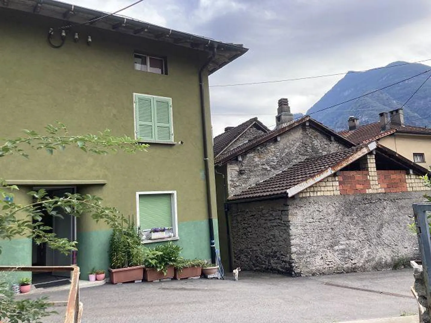 «2-Familien-Haus mit Nebenhaus zum Ausbauen / casa bifamiliare con casa annesso da ristrutturare» - Foto 24 di 25