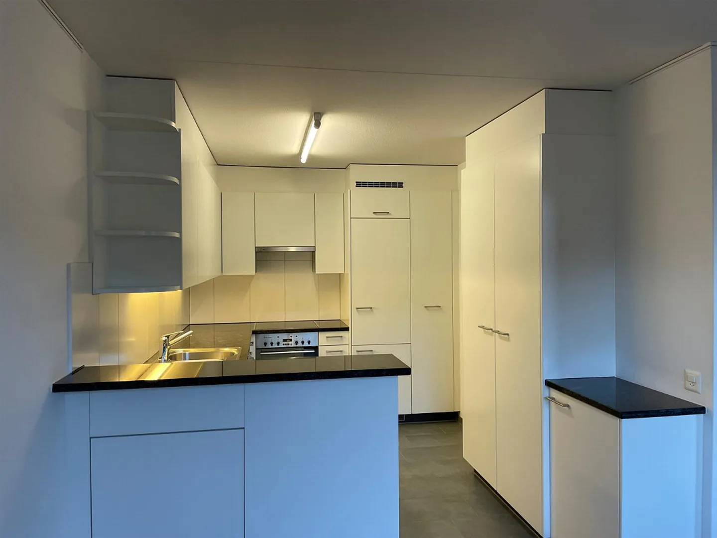 Apartment for rent - Photo 8 of 13