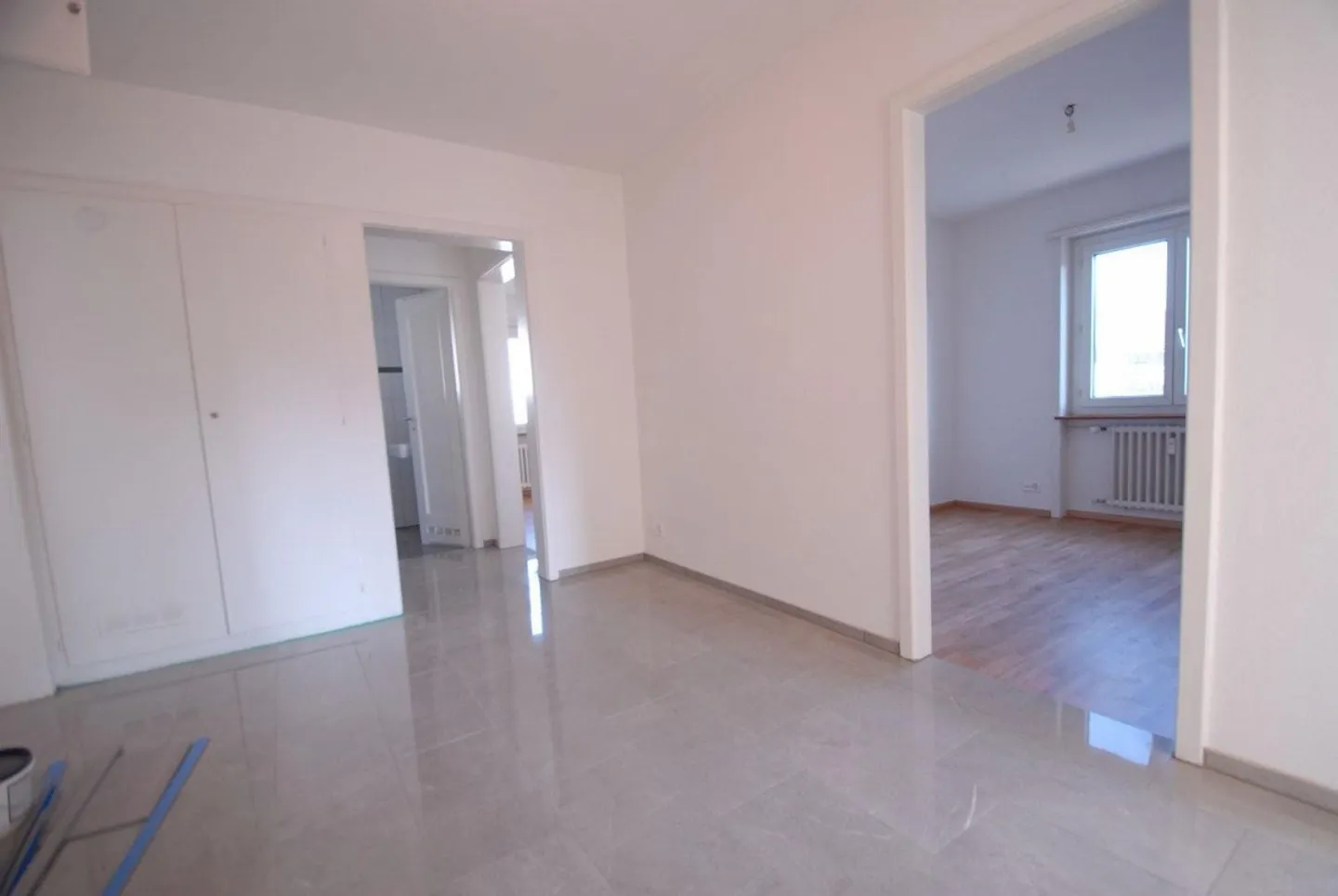 Appartamento 4 locali ben tenuto e accuratamente ristrutturato a Binningen - Foto 7 di 11