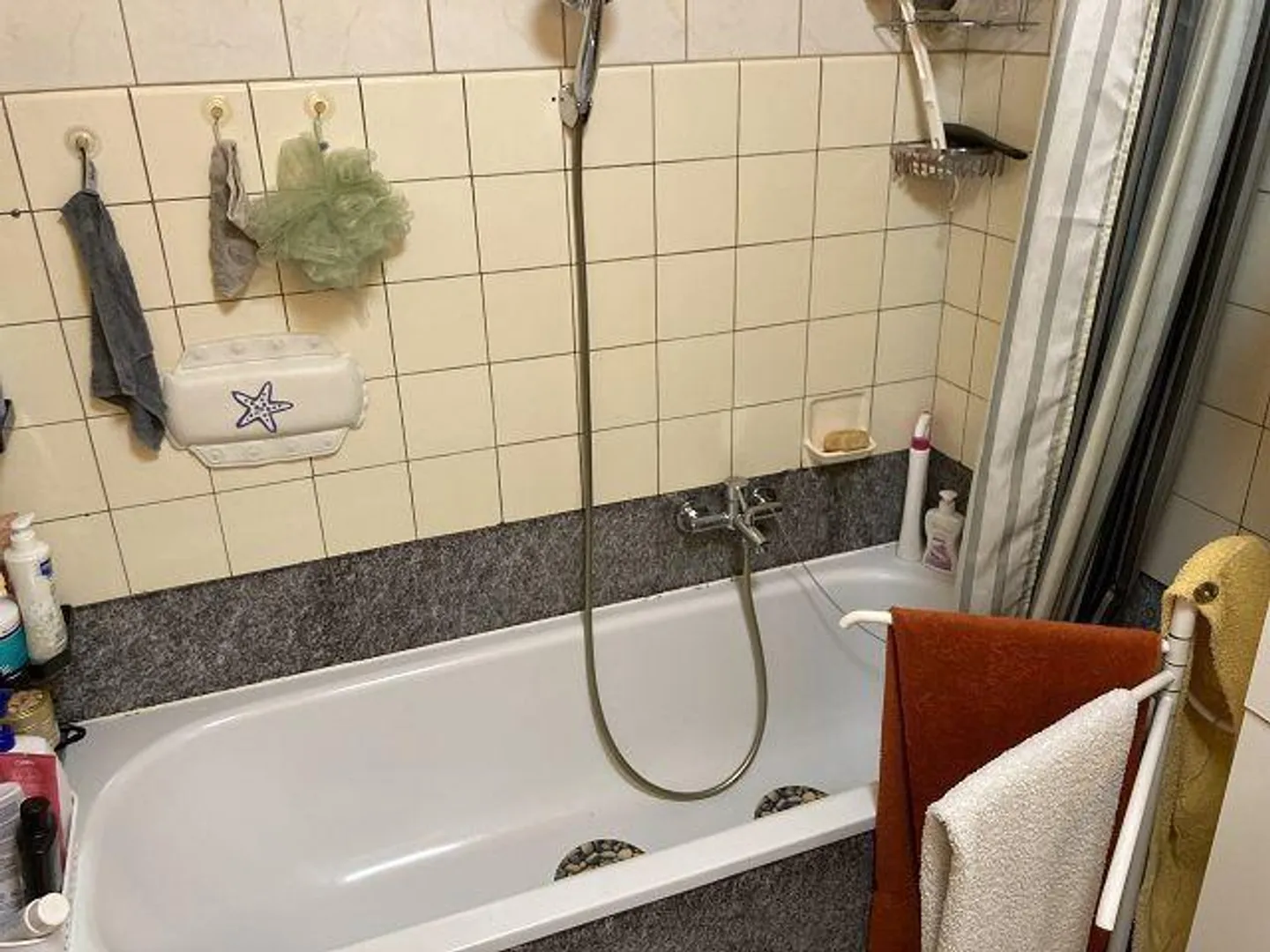 «2-Familien-Haus mit Nebenhaus zum Ausbauen / casa bifamiliare con casa annesso da ristrutturare» - Foto 13 di 25