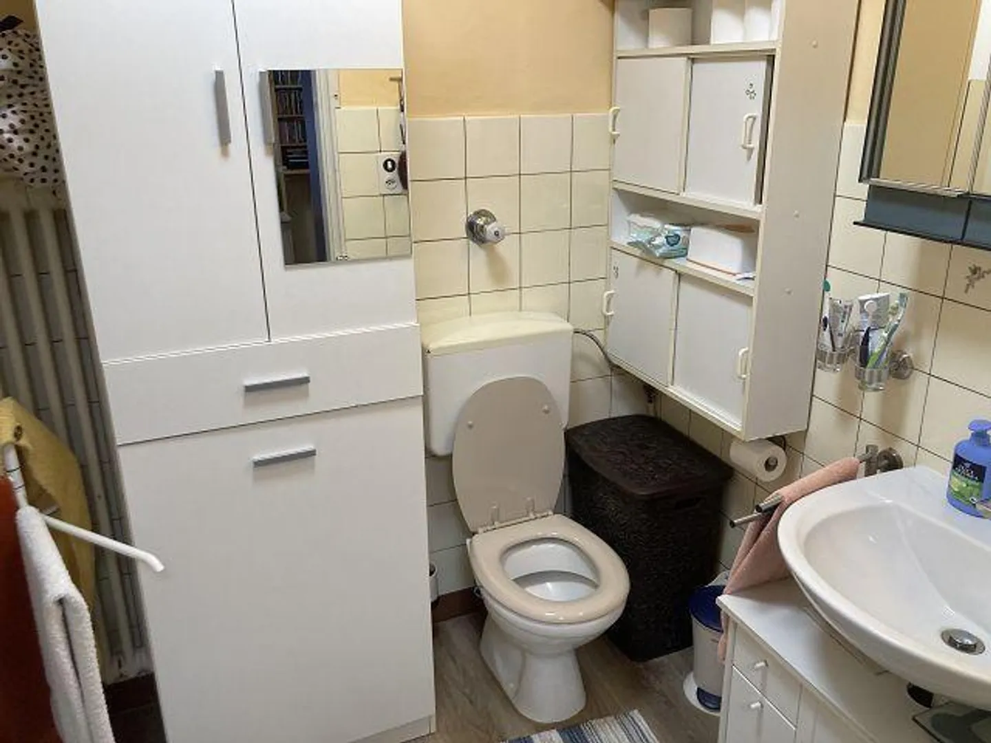 «2-Familien-Haus mit Nebenhaus zum Ausbauen / casa bifamiliare con casa annesso da ristrutturare» - Foto 14 di 25