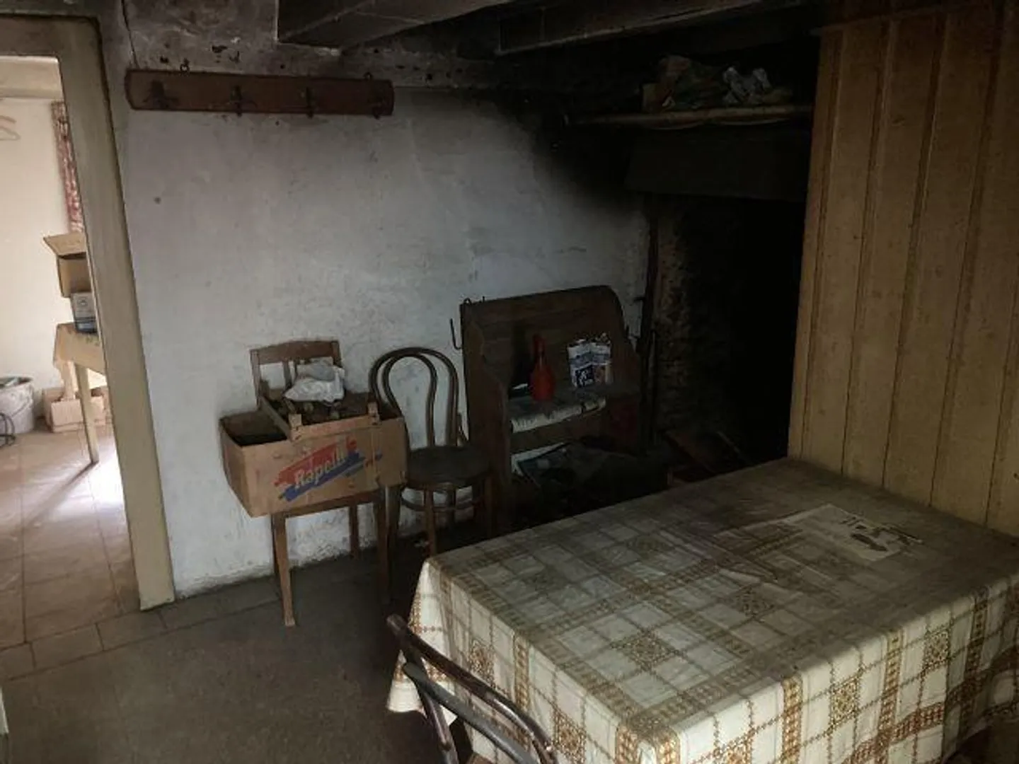 «2-Familien-Haus mit Nebenhaus zum Ausbauen / casa bifamiliare con casa annesso da ristrutturare» - Foto 17 di 25