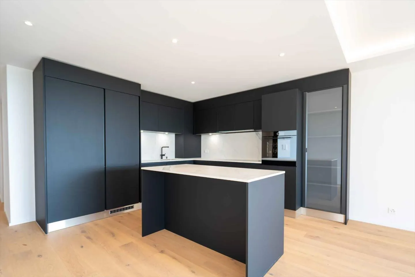 Beautiful apartment with 3.5 rooms and high standard - 110 m2 + terrace and garden - Photo 5 of 12