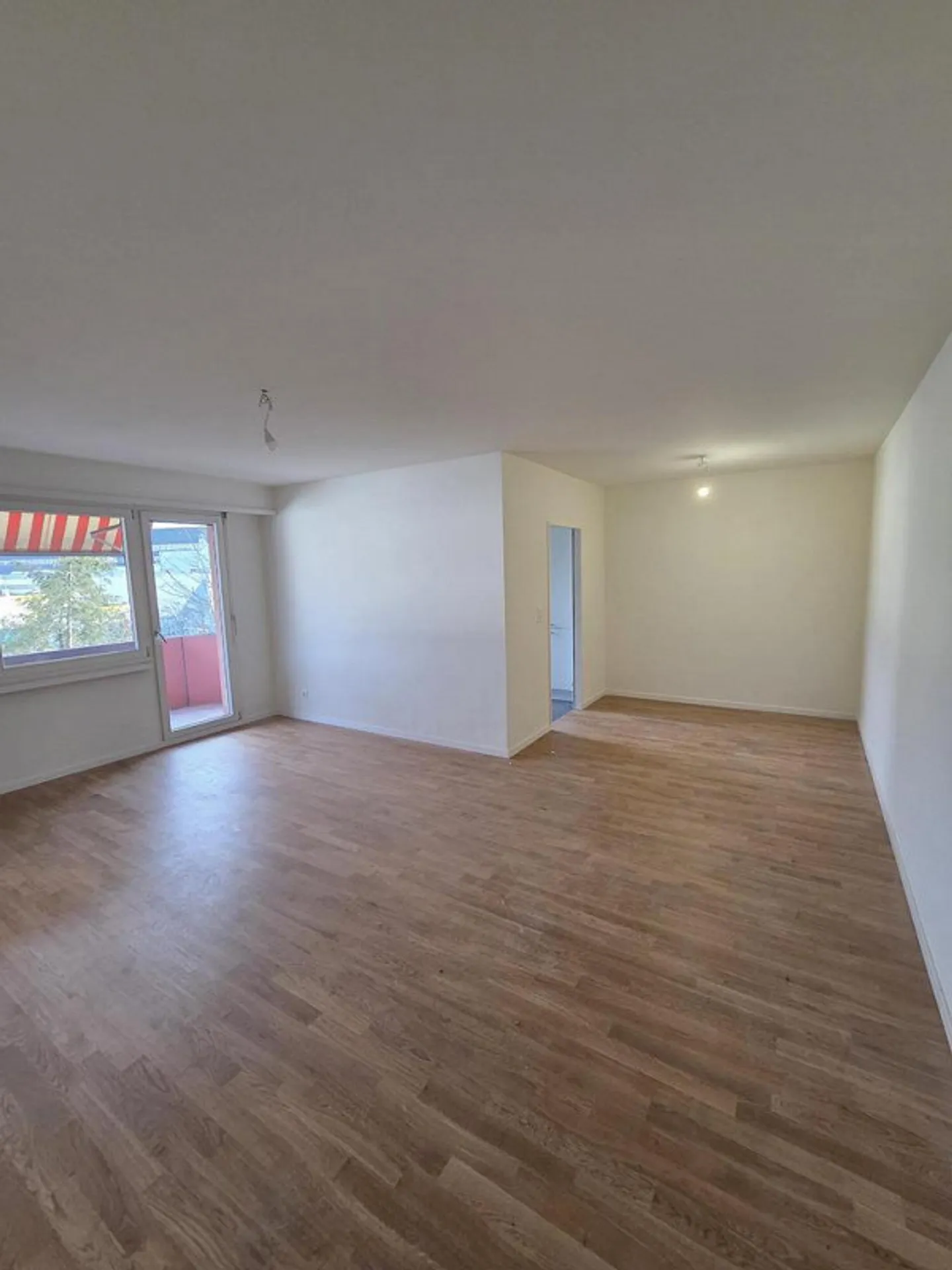 Rénové & Spacieux, avec Tour de Lavage Privée - Photo 3 sur 6