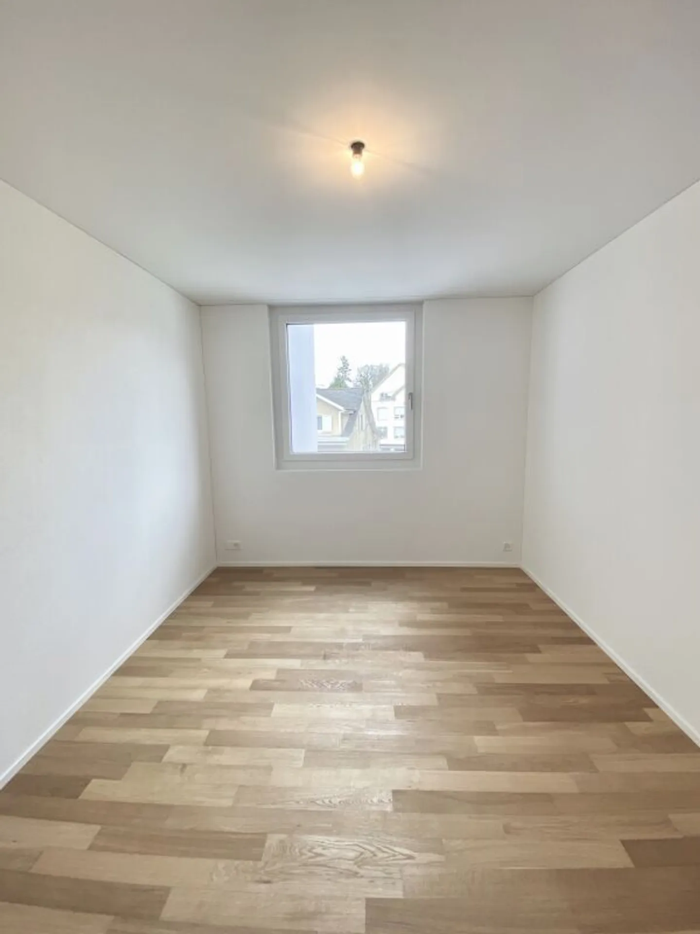 Spacious Luxury Apartment - Photo 9 of 10