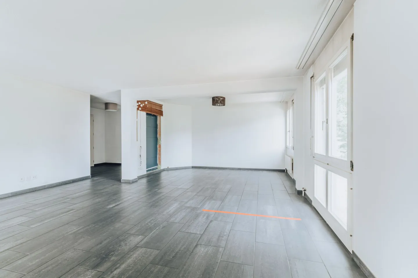 Luminoso appartamento di 4.5 locali con balcone coperto - Foto 12 di 18